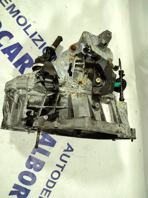 Gearbox Renault Megane 1.5 D 6 speed manual year 2010 81 kw code: 3040128868 (sf2)