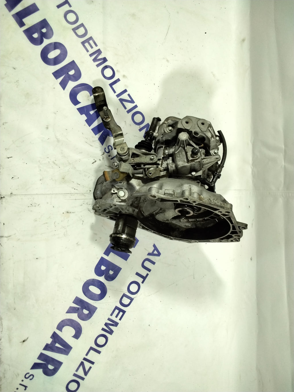 Gearbox Opel Corsa 2 series 1.2 petrol 43 kw year 2002 code: 90400209 (sf2)