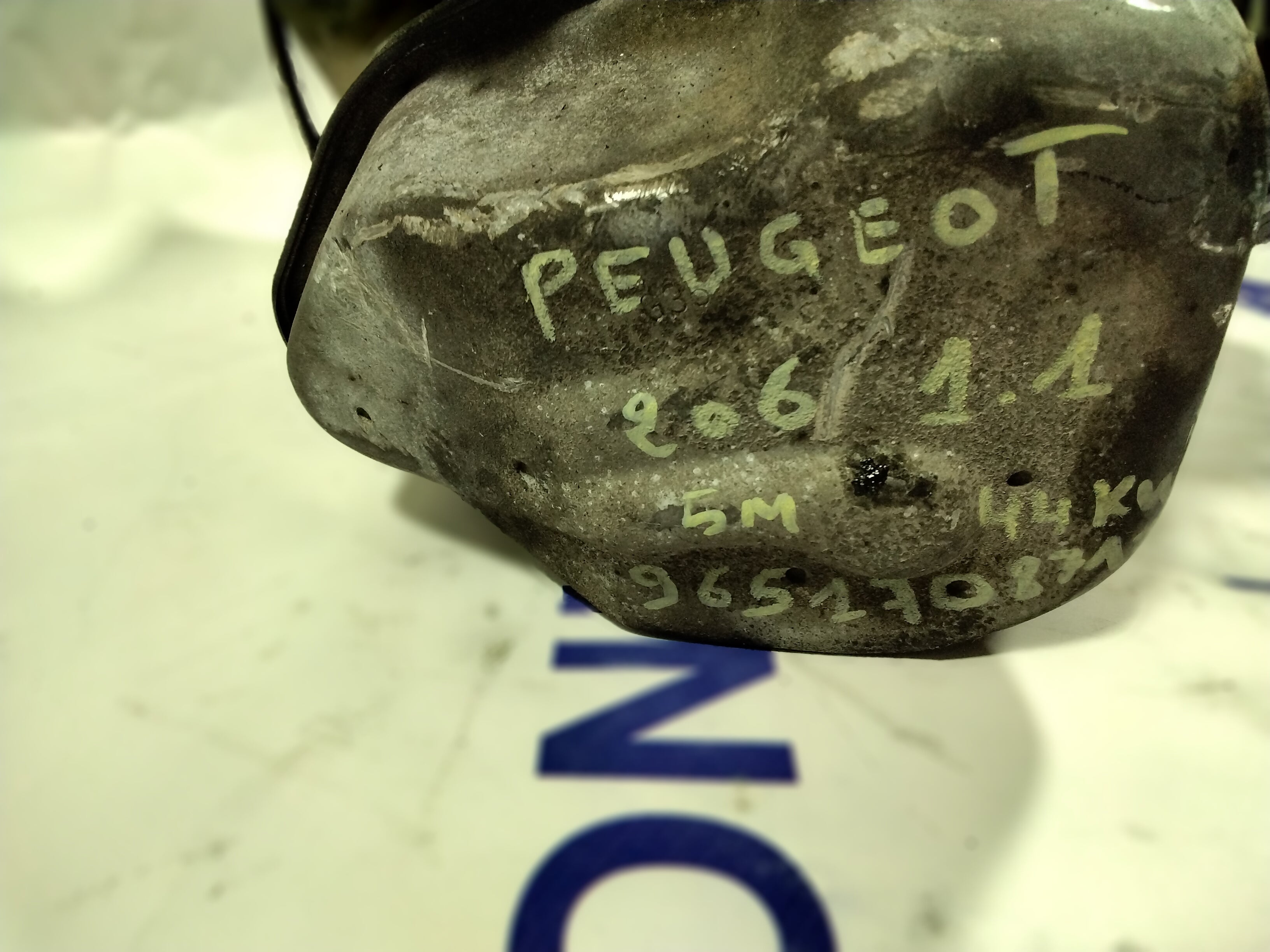 Gearbox Peugeot 206 Plus 1.1 petrol 5-speed manual 44 kw code: 9651708713 (sf:2)