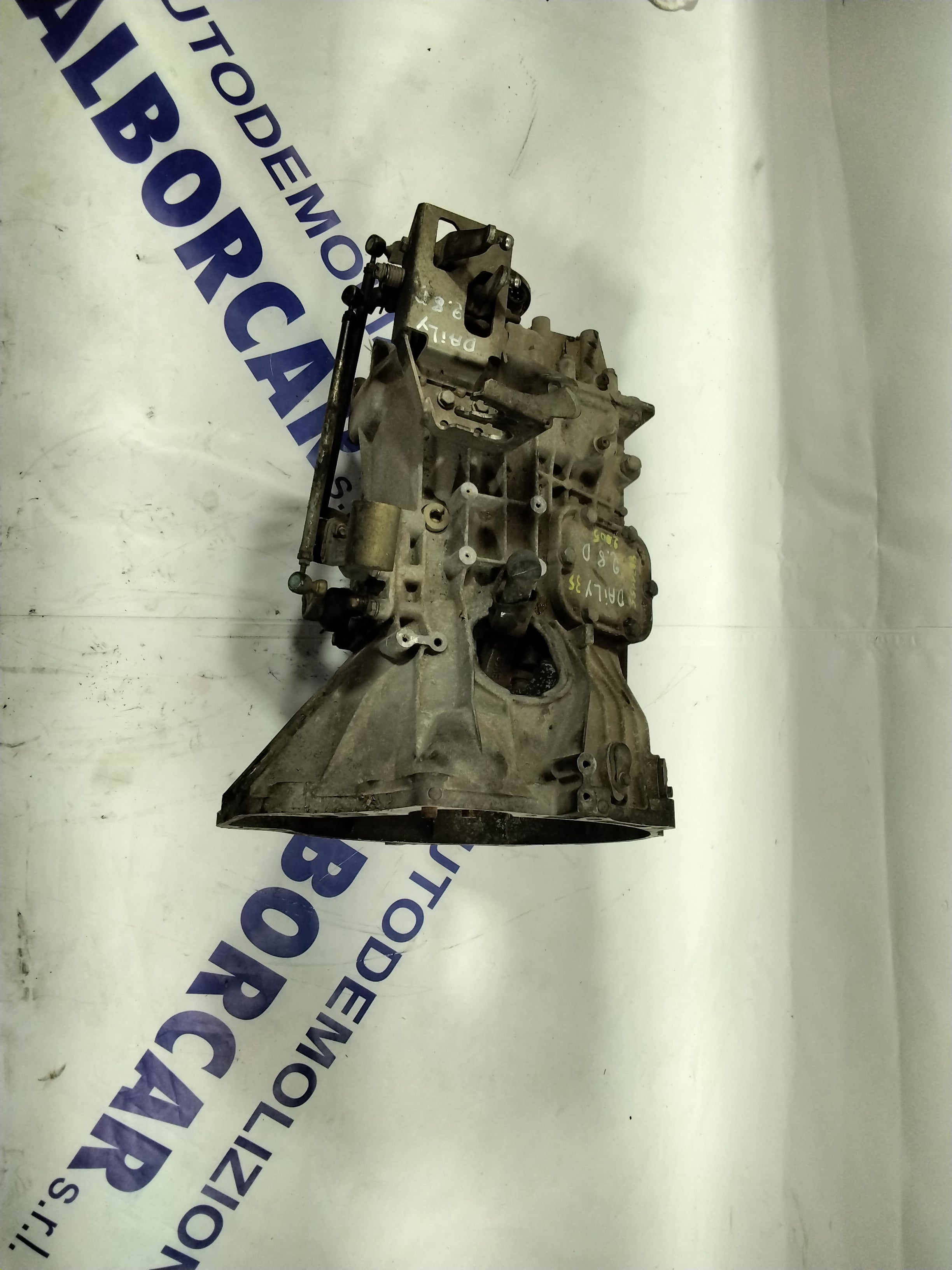 Iveco Daily 3 Series Gearbox displacement: 2.8 diesel year: 2005 code: 8871155 (sf2)