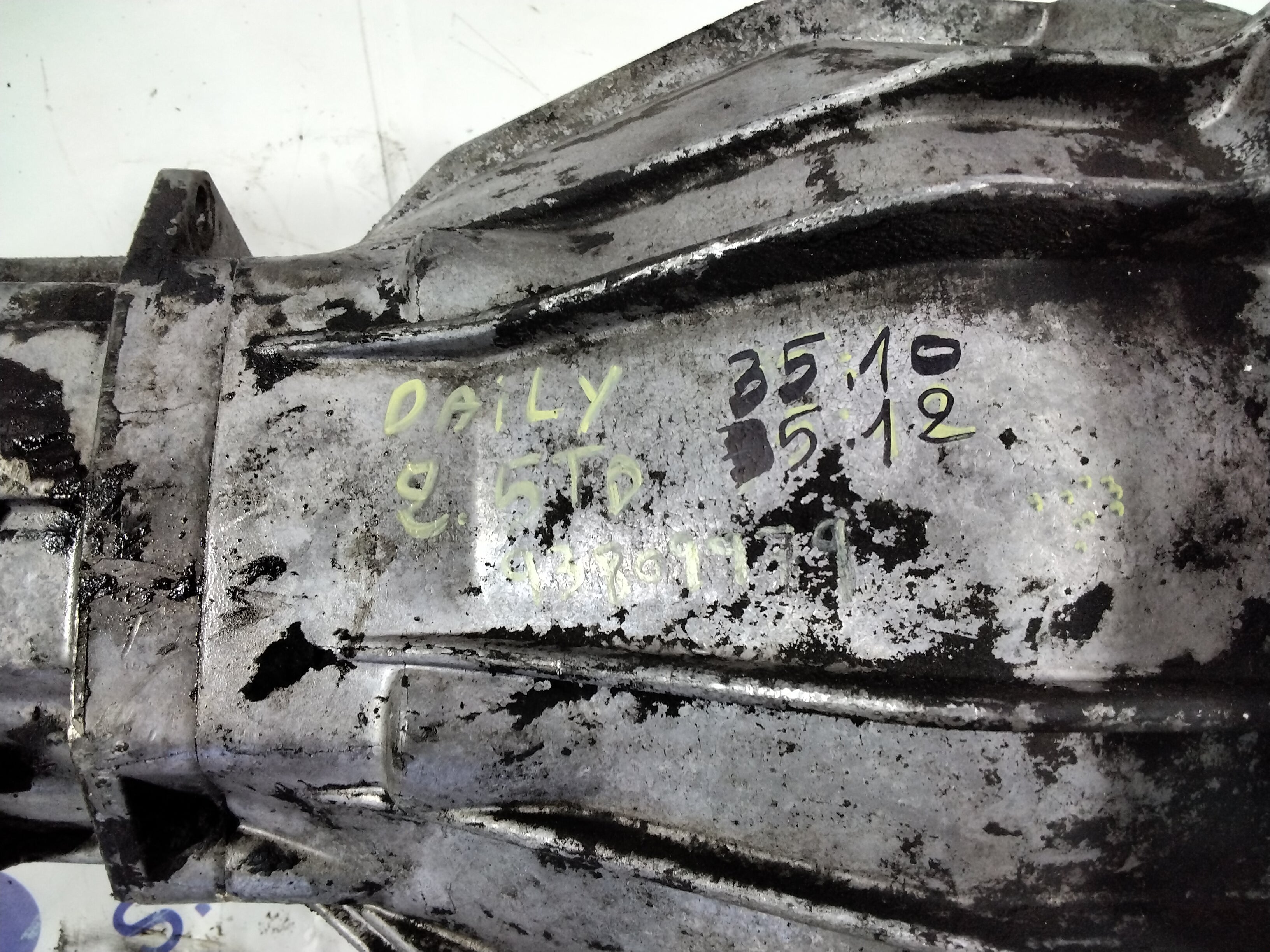 Gearbox Iveco Daily manual 35.10 /35.12 2.5 TD code: 93809979 (sf2)