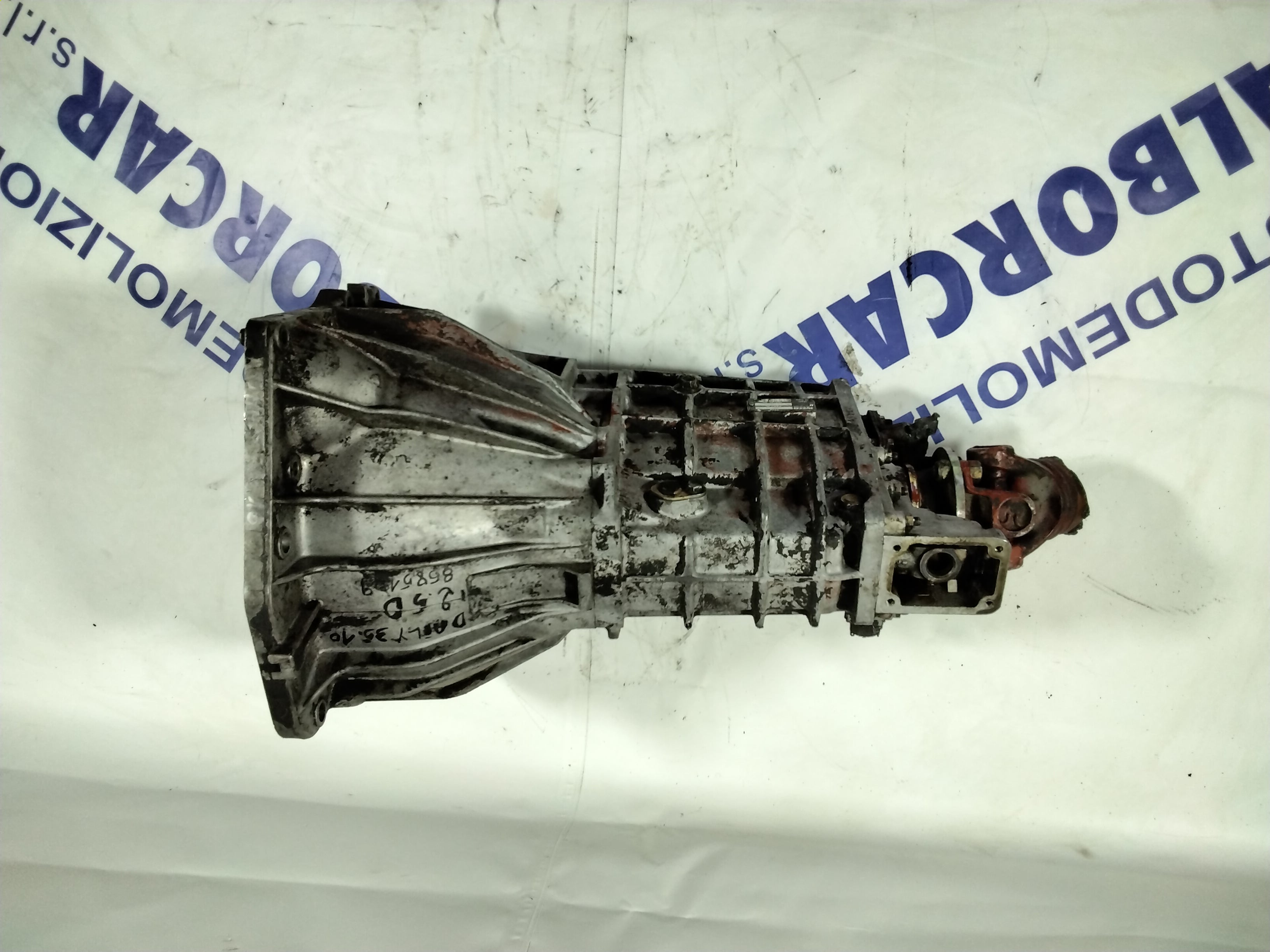 Iveco Daily manual gearbox 35.10 2.5D year: 1989 code: 8585109 (sf2)