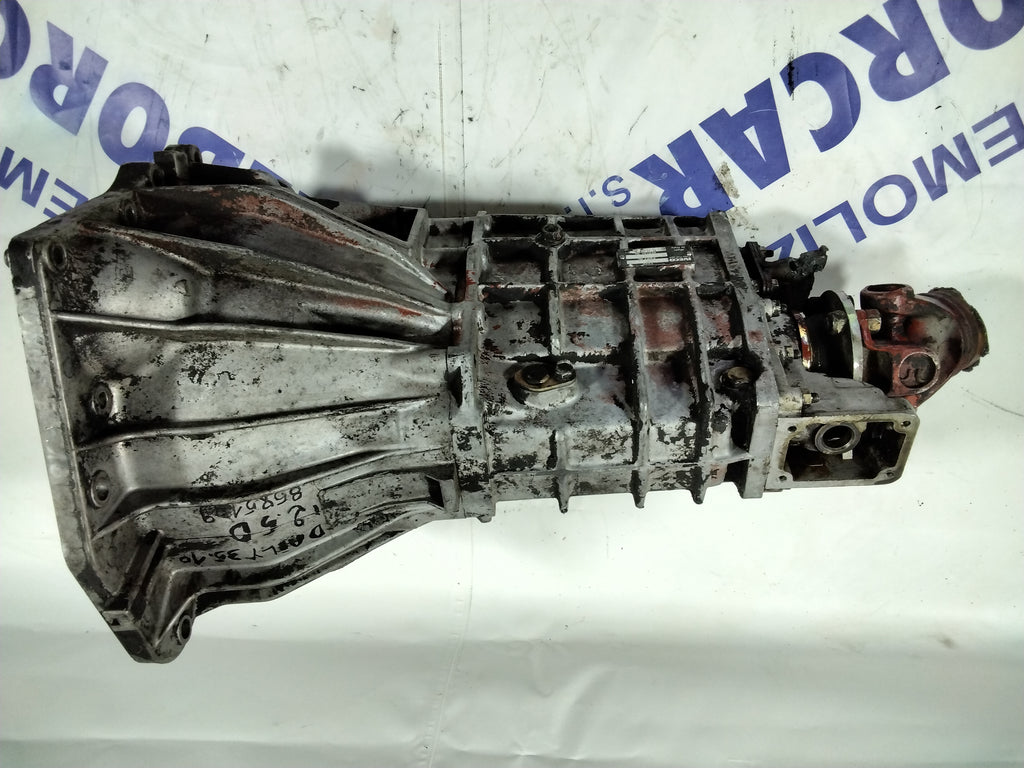 Iveco Daily manual gearbox 35.10 2.5D year: 1989 code: 8585109 (sf2)