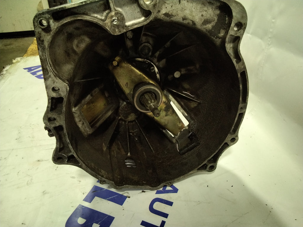 Iveco Daily manual gearbox 35.10 2.5D year: 1989 code: 8585109 (sf2)
