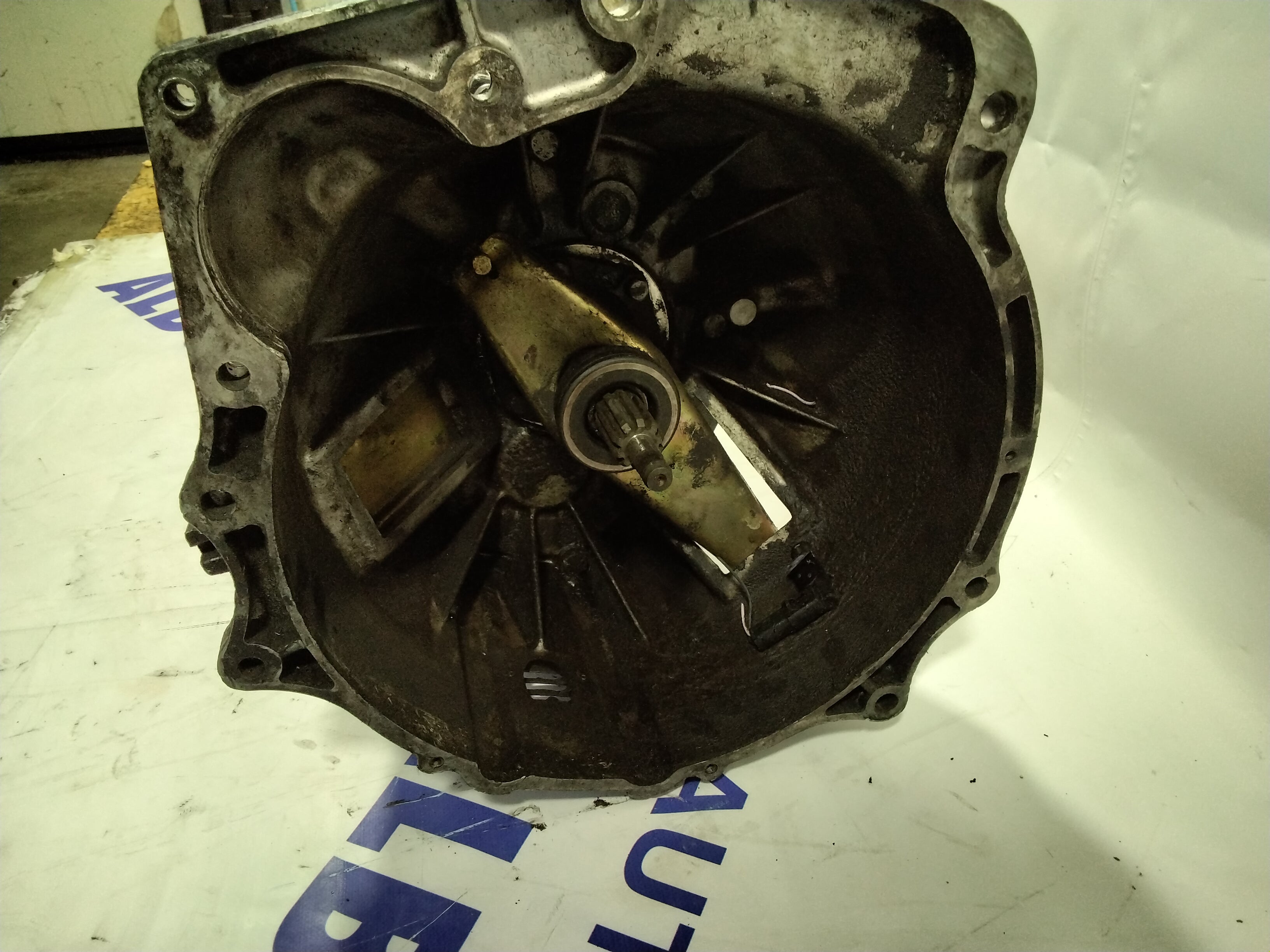 Iveco Daily manual gearbox 35.10 2.5D year: 1989 code: 8585109 (sf2)
