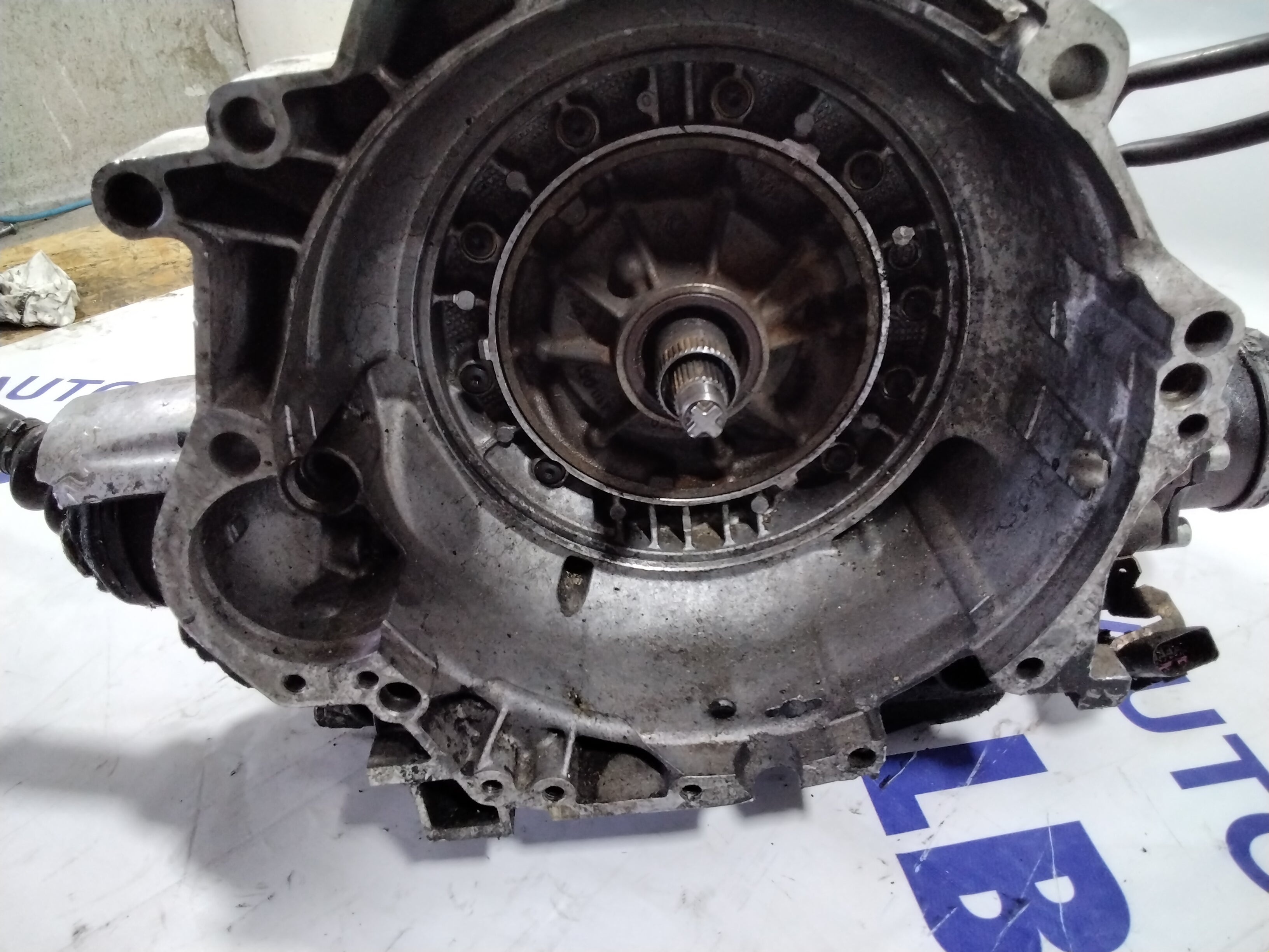 Gearbox Audi A4 1.9 TDI automatic year: 99 code: 1060030081 (sf2)