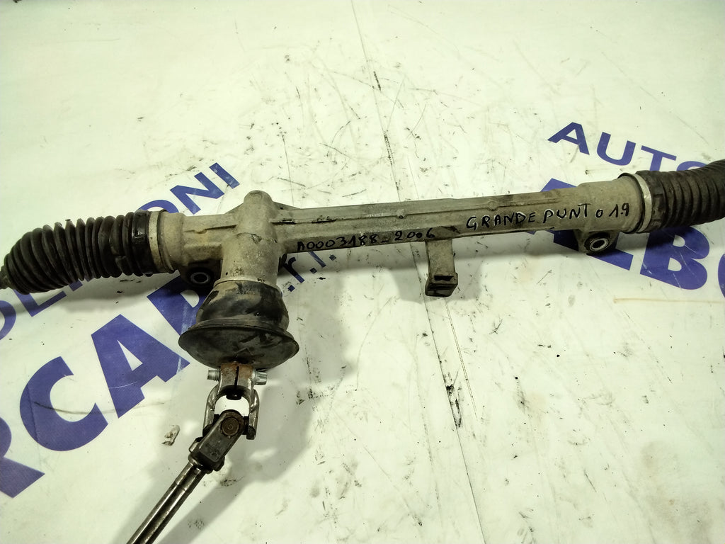 fiat grande punto 1.3 steering box year 2006 code : A0003188