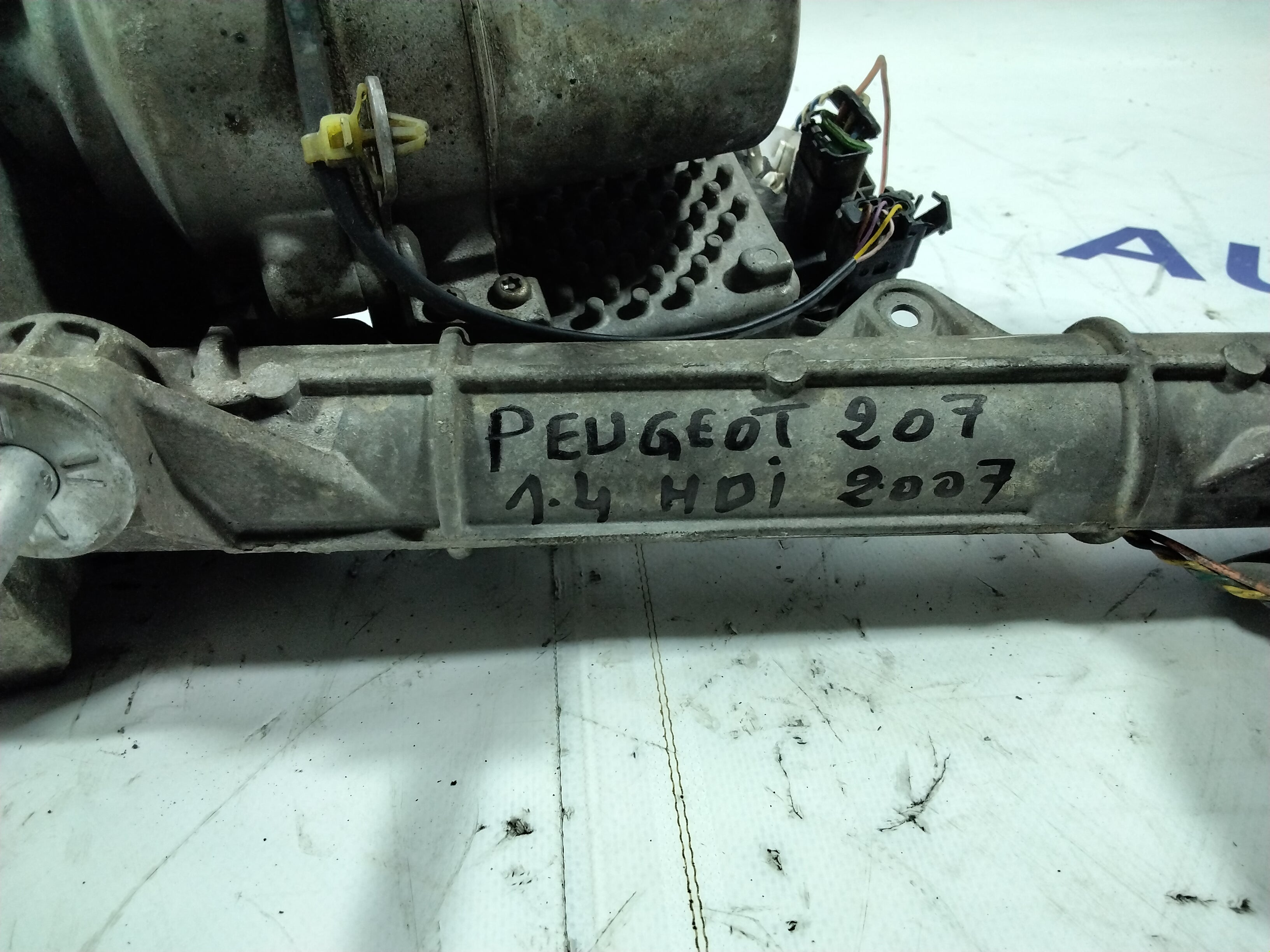 Peugeot 207 1.4 HDI 2007 steering box code 6820000090