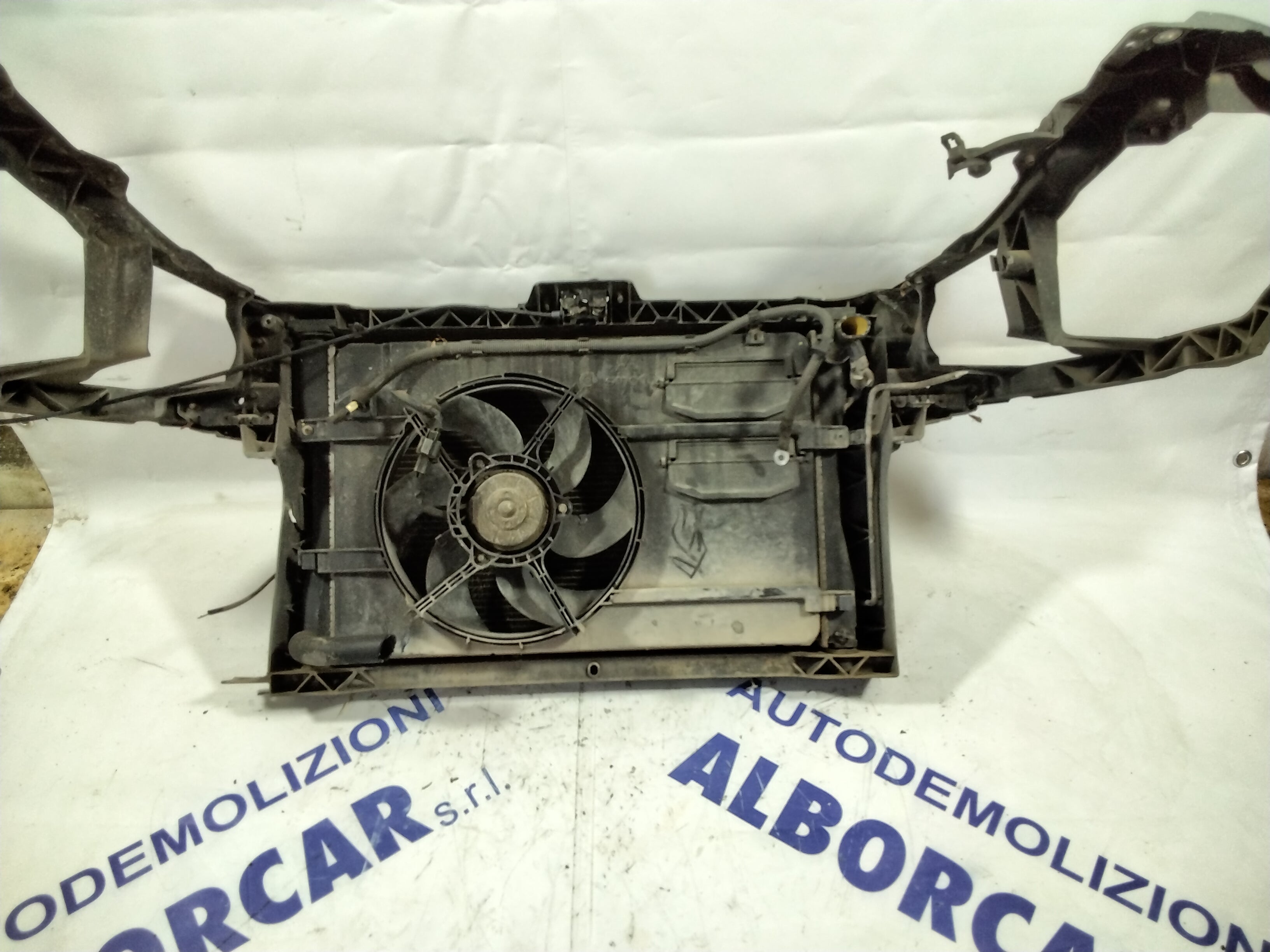 grille (complete) smart forfour diesel year: 2005 (sf5.p1)