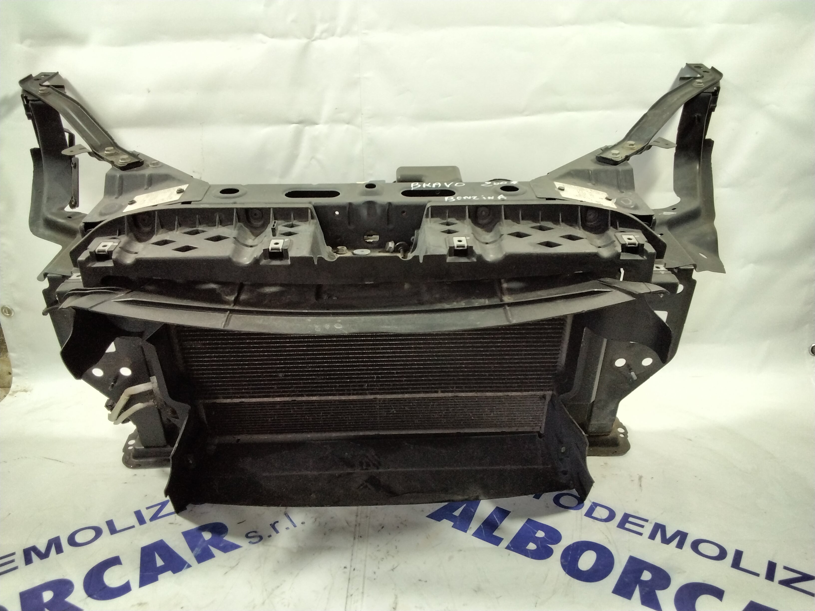 grille (complete) Fiat Bravo petrol year: 2007 (sf5.p2)