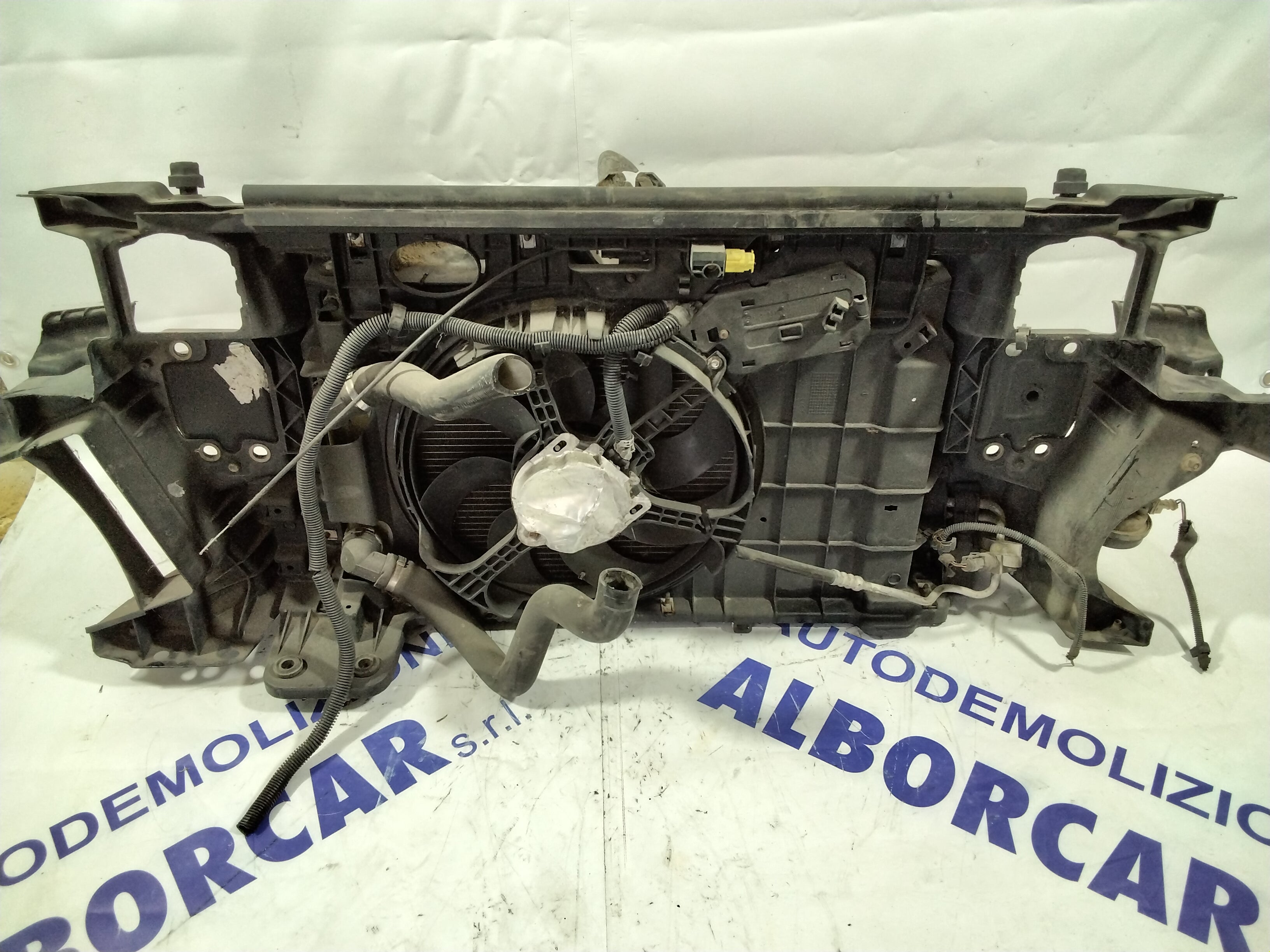 grille (complete) Fiat Stilo 1.9 diesel year: 2004 (sf5.p2)