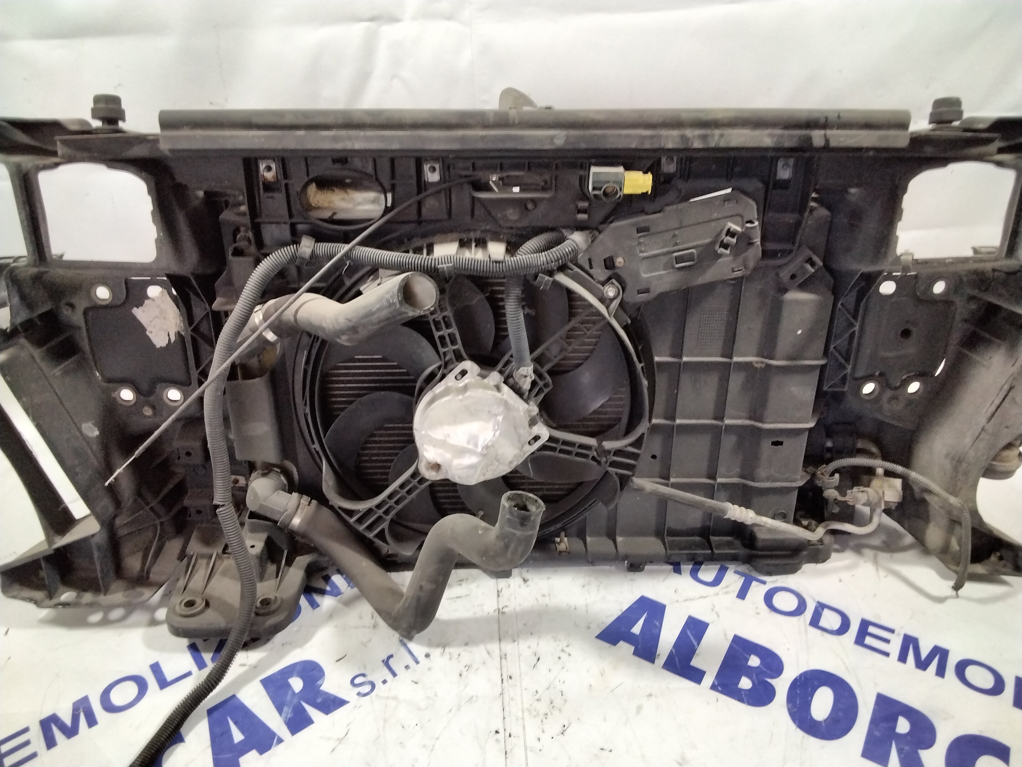 grille (complete) Fiat Stilo 1.9 diesel year: 2004 (sf5.p2)