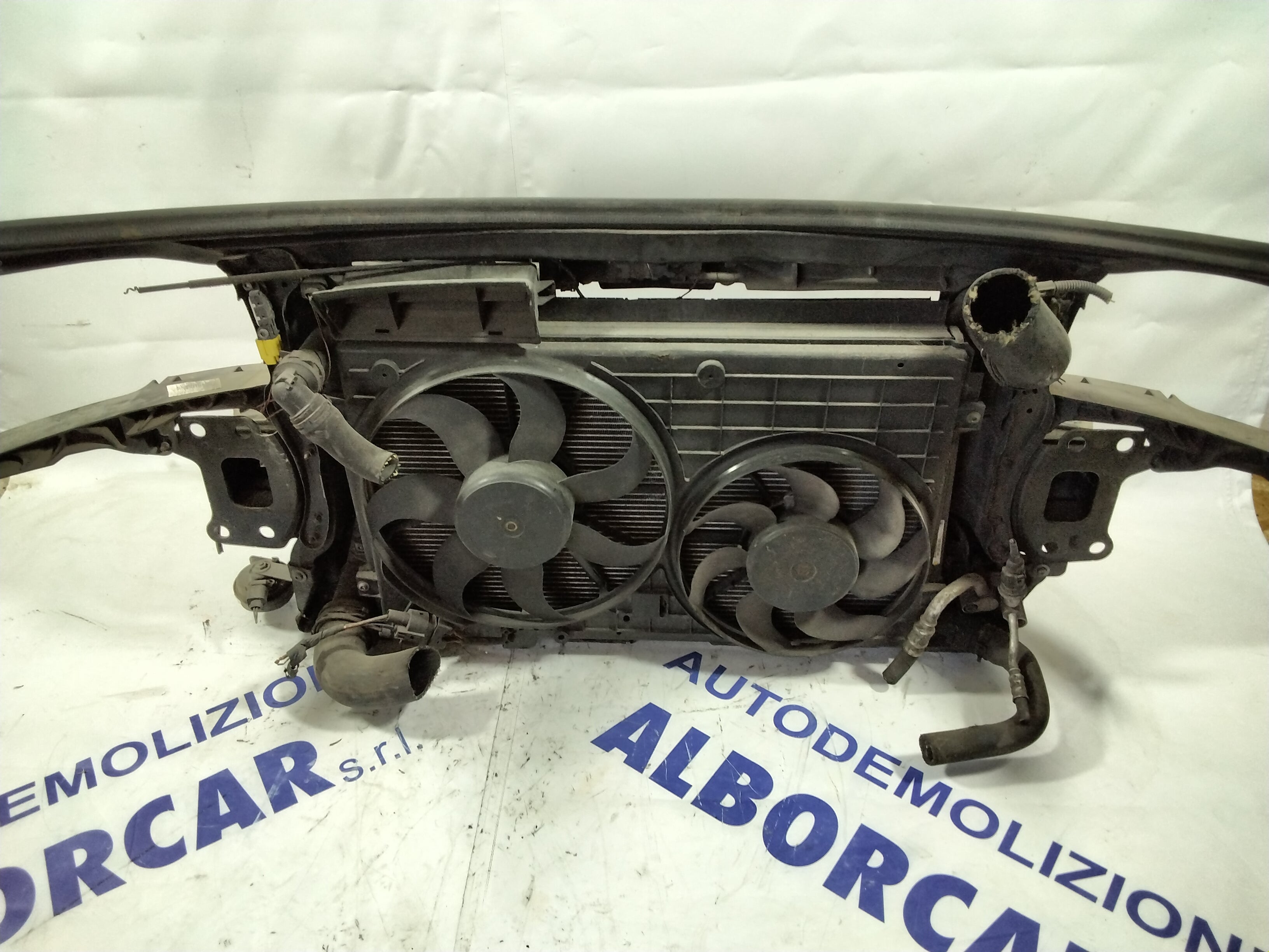 grille (complete) Audi A3 displacement: 2.0 TDI year: 2007 (sf5.p2)