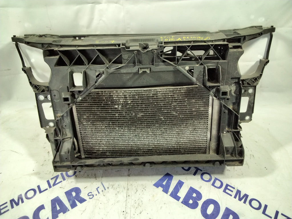 calandra (completa) Seat Ibiza gasolina año: 2007 (sf5.p2)