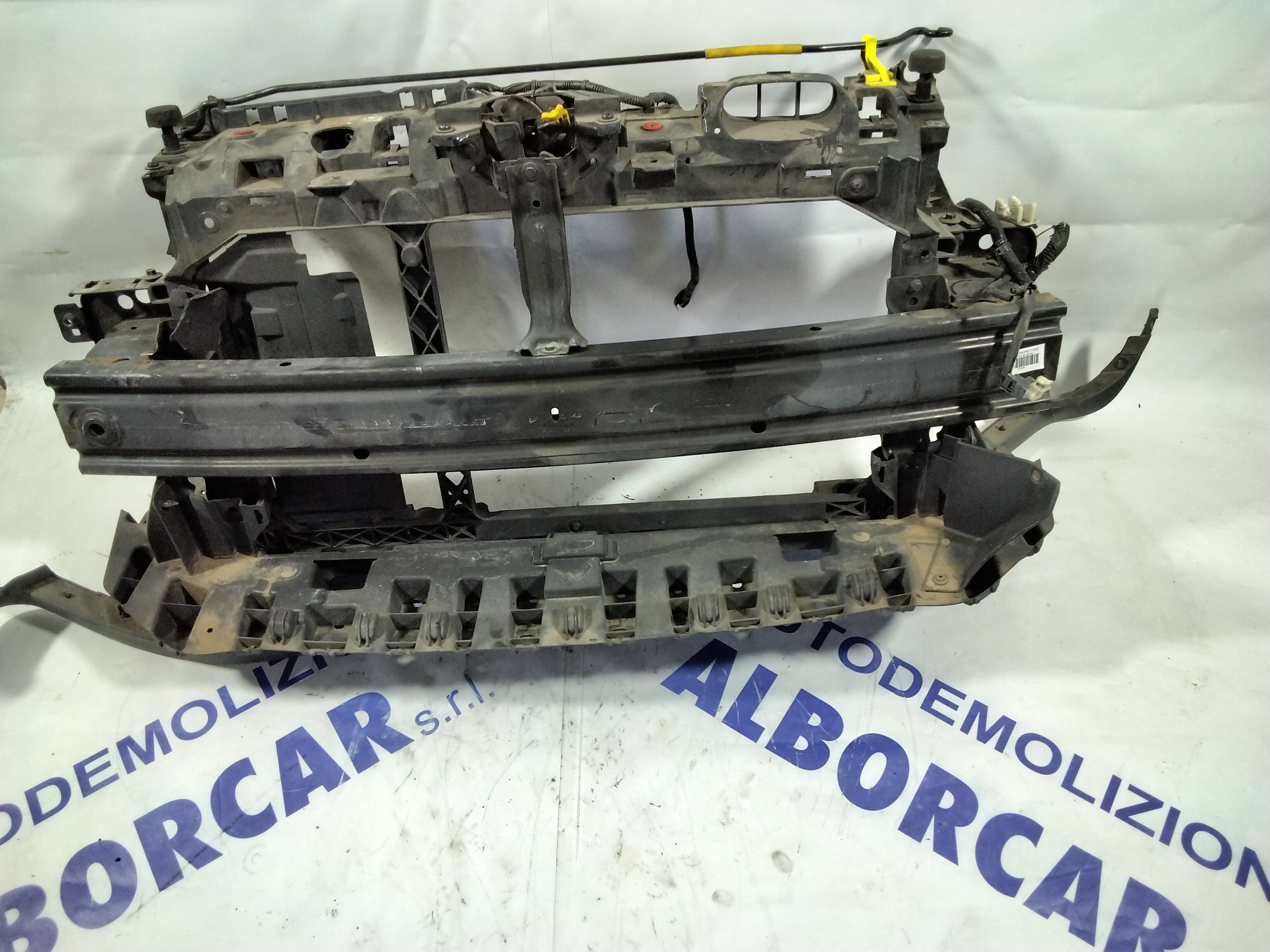 Ford Fiesta grille year: 2014 (sf5p1)