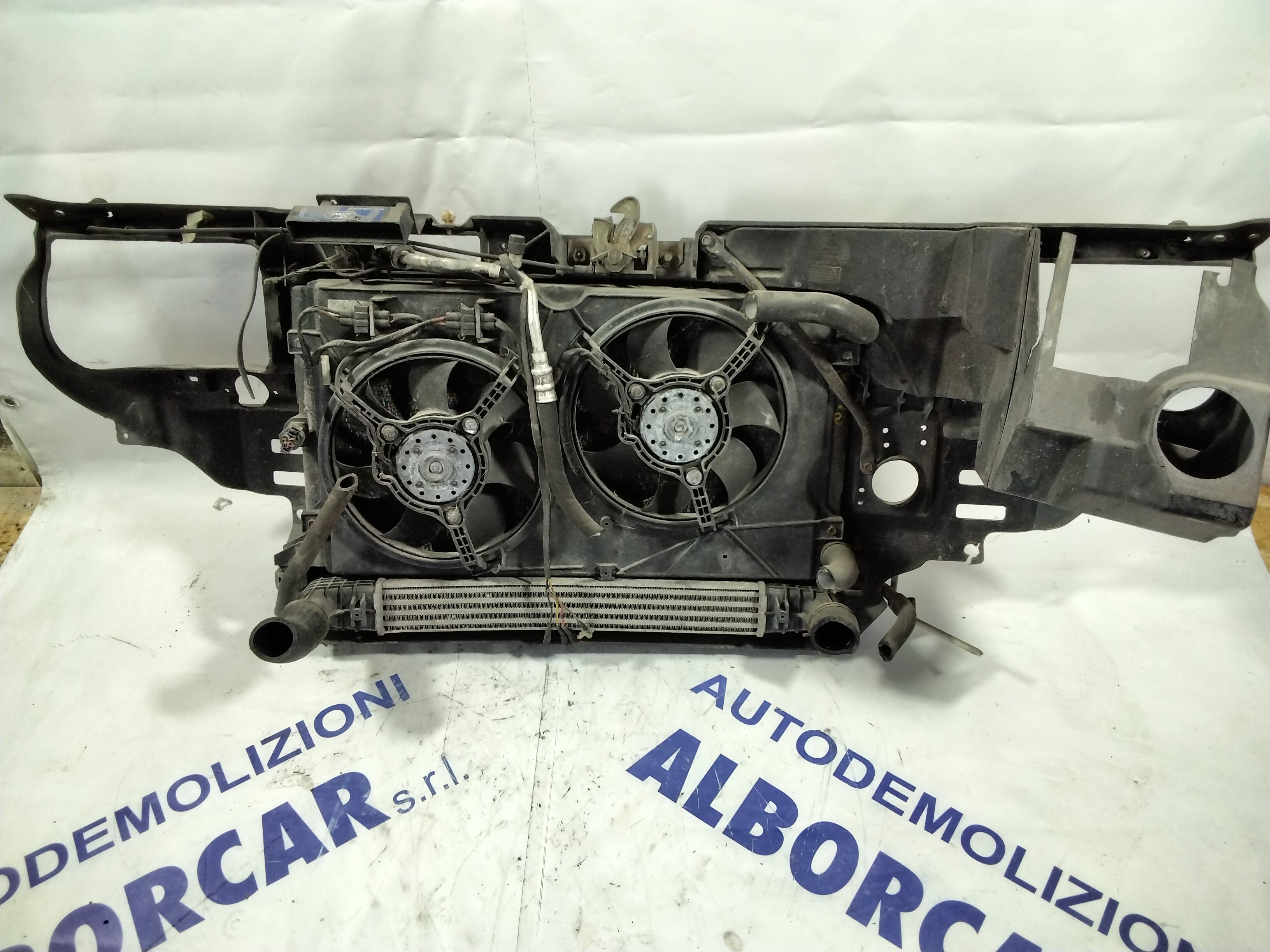 grille (complete) Ford Galaxy 2.0 year: 1999 (sf5p1)