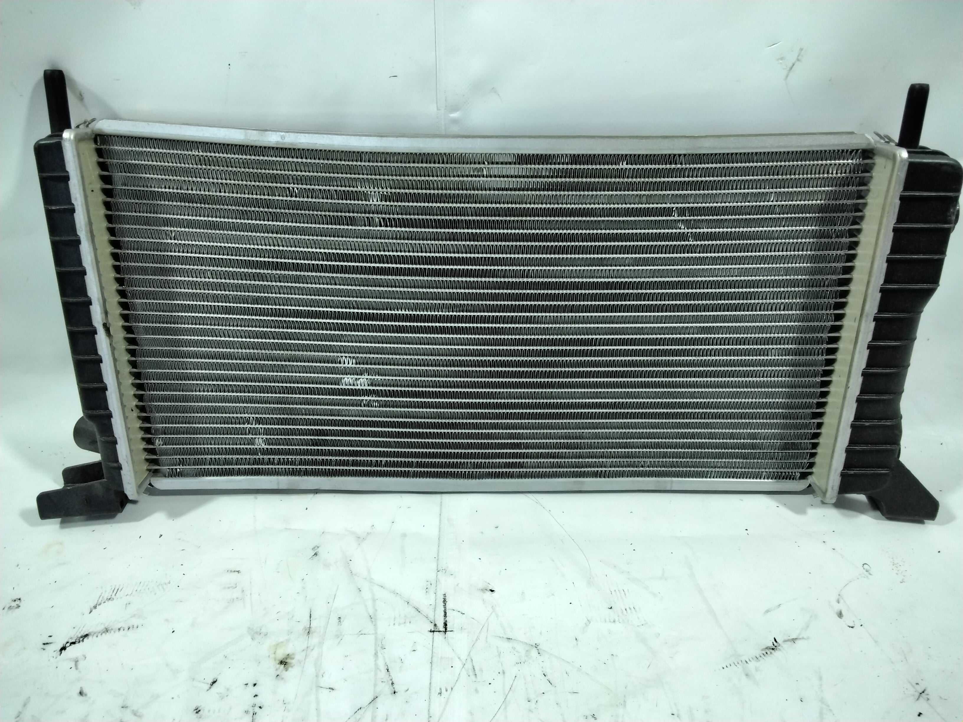 Radiator Ford Escort year: 2000 (sf5p3)