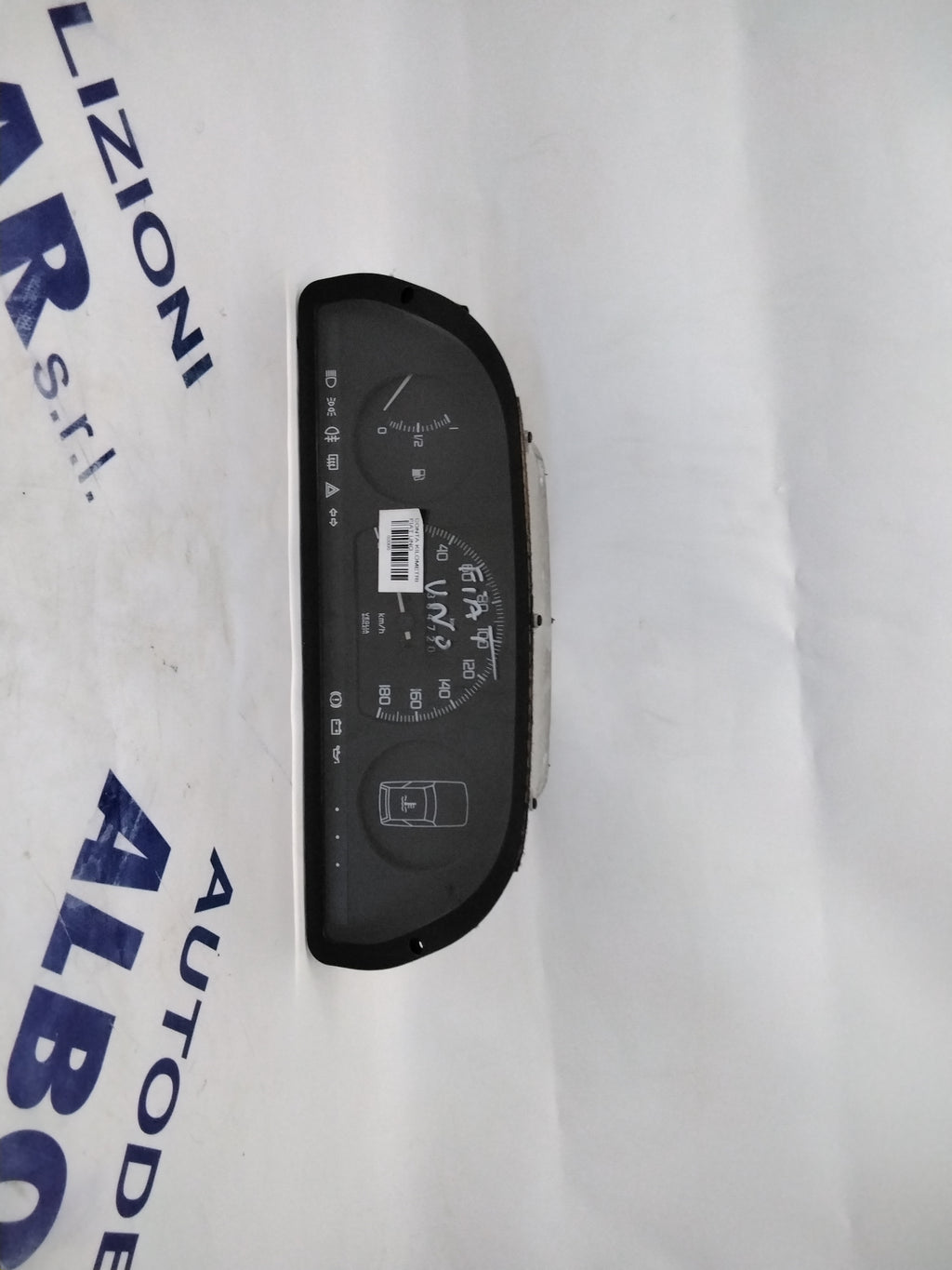 instrument cluster/speedometer/gauge Fiat Uno year: 96 part no.: 6046030080 (sf7p2)