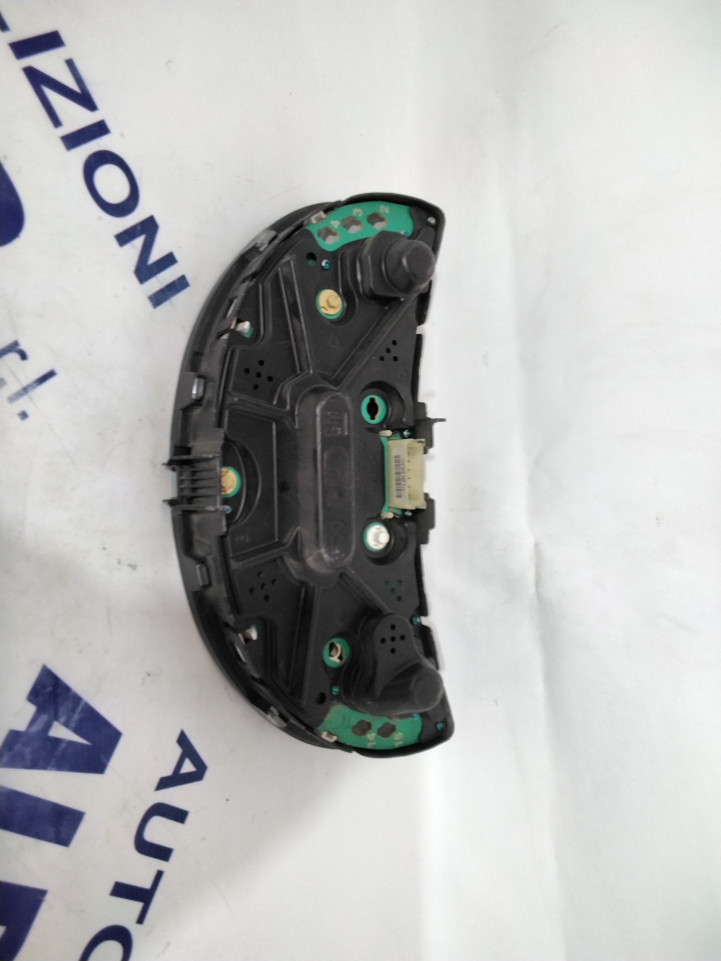 instrument cluster/odometer/gauge for Opel Corsa 1.2 petrol year 2003 code: 13140234LD/09166814FL/13117946CD (sf7p2)