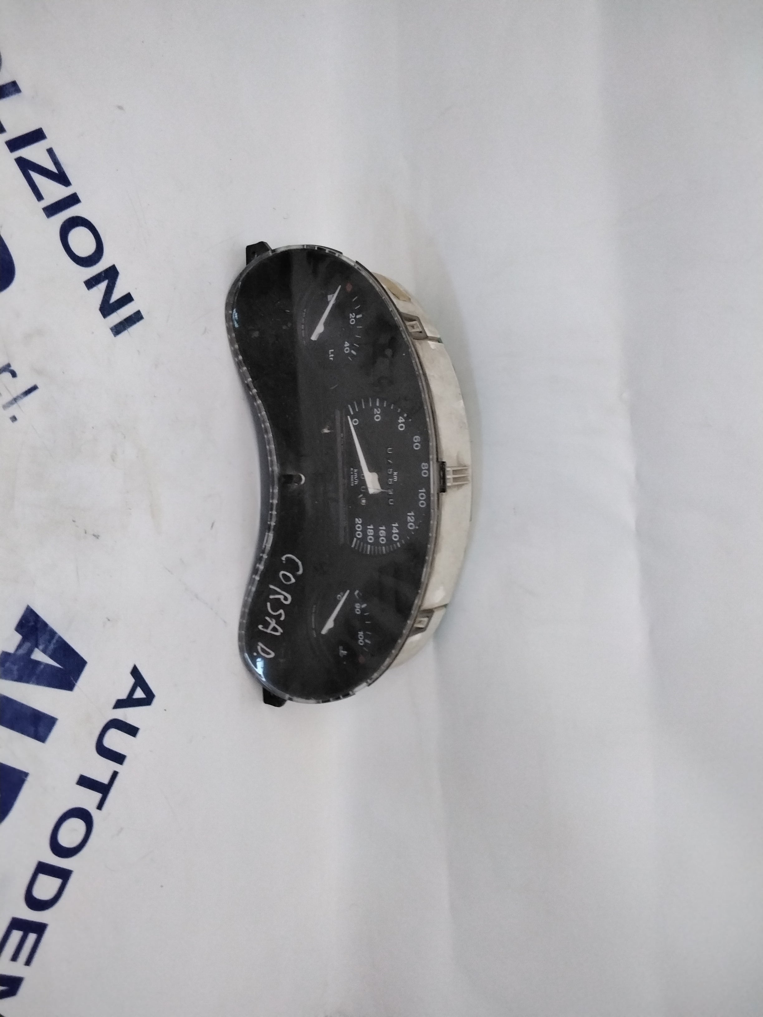 instrument cluster/odometer/gauge Opel Corsa year 2000 1.0 petrol code: 90534393 /09051109020 (sf7p2)