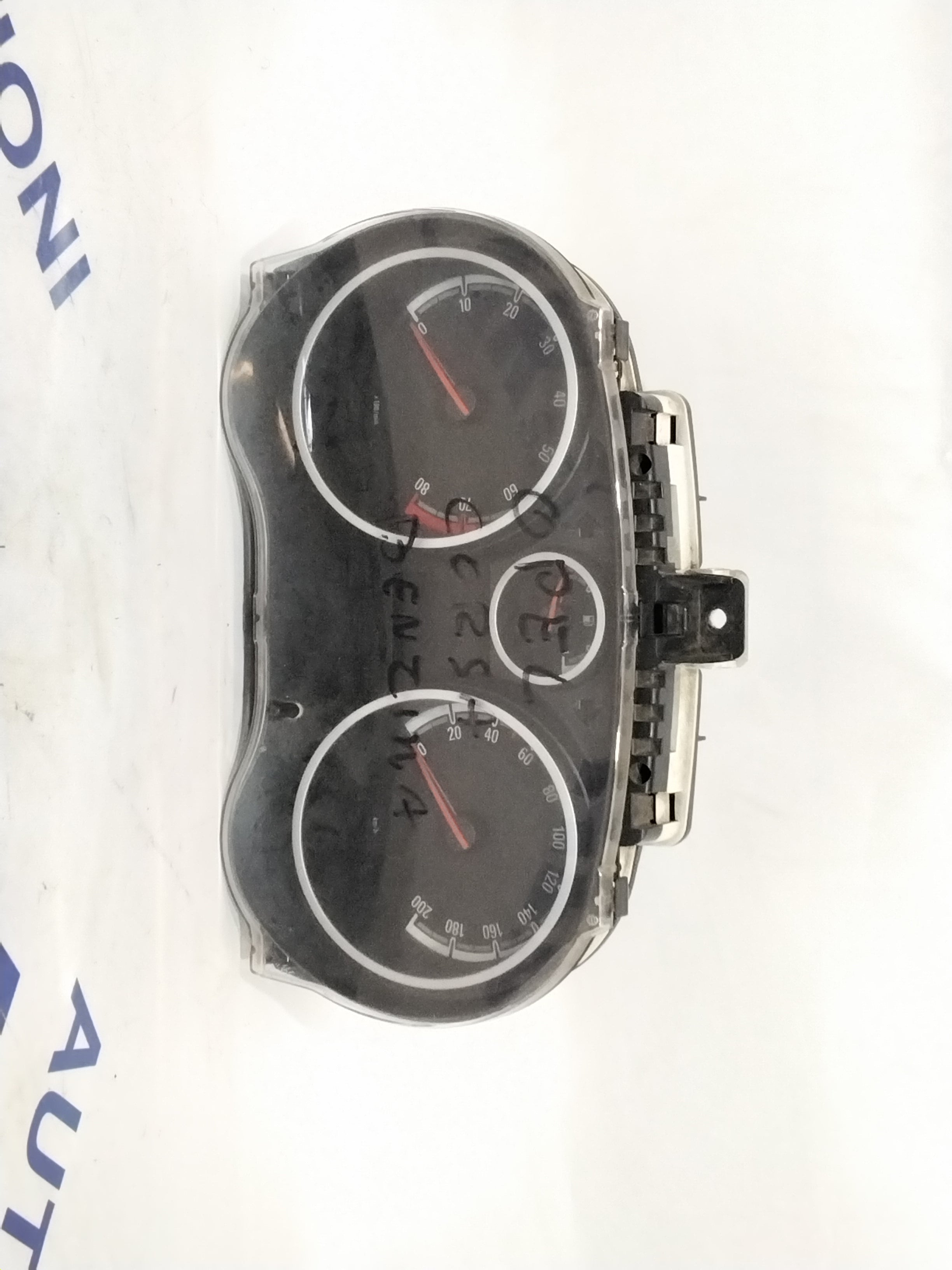 dashboard/odometer/instrument panel Opel Corsa year (2006/09) code: P0013285375 (sf7p2)