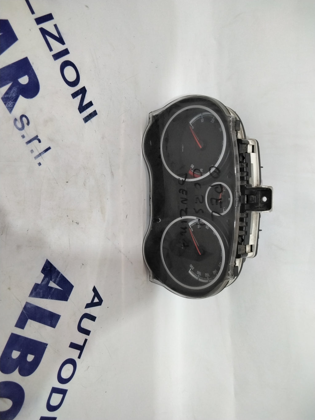 dashboard/odometer/instrument panel Opel Corsa year (2006/09) code: P0013285375 (sf7p2)