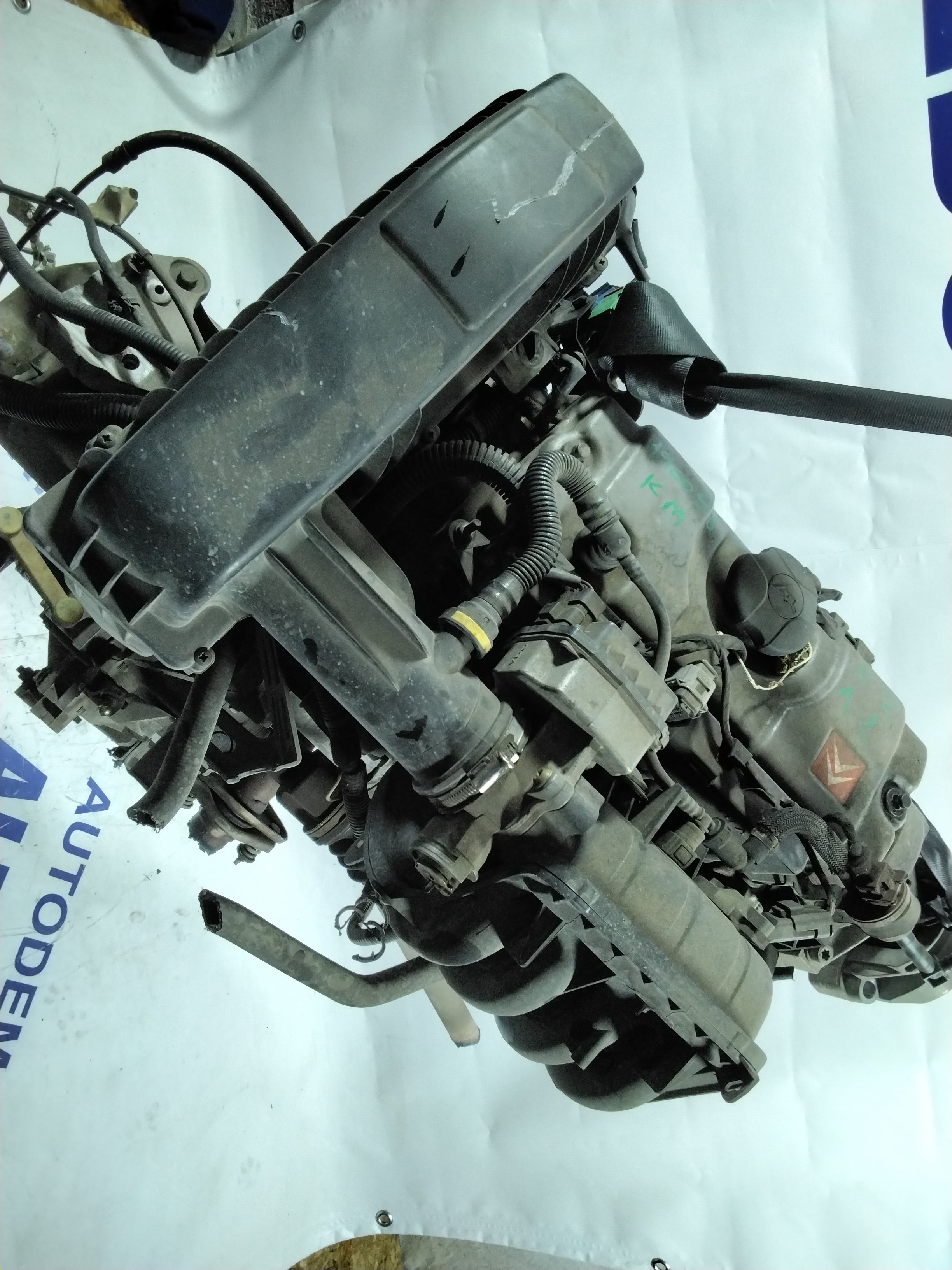 Citreon C2 1.2 petrol engine year: 2004 code: JMHFXC (SF1p1)