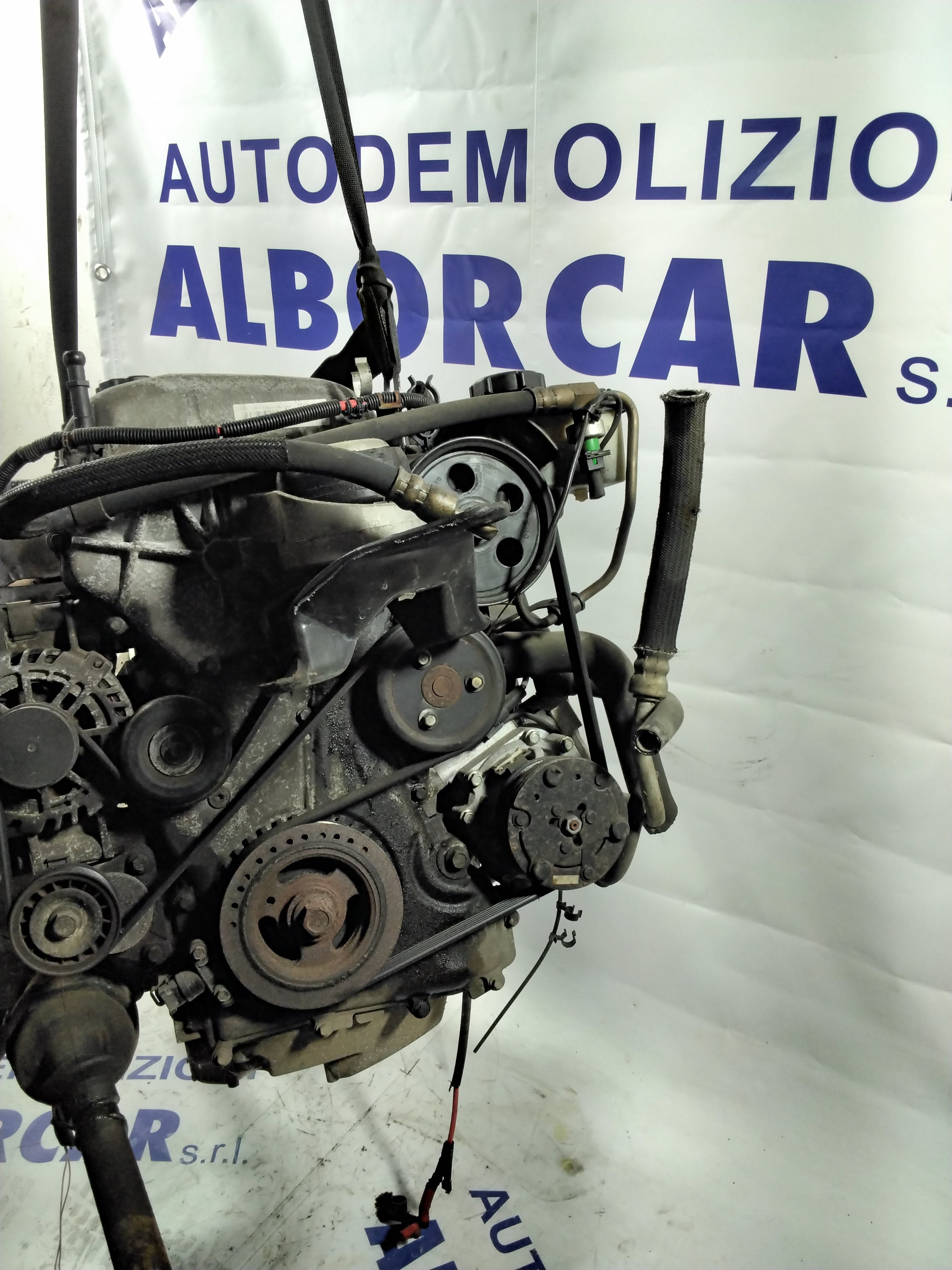 Ford Mondeo 1.8 petrol engine year 2002 code: CHBB (sf1p2)