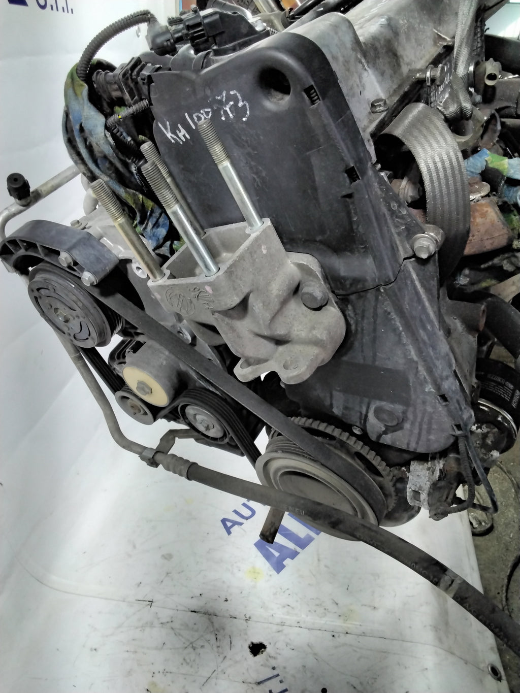 Fiat Punto II Series 1.2 petrol engine, year 2004, code: 46738923 (sf1p3)