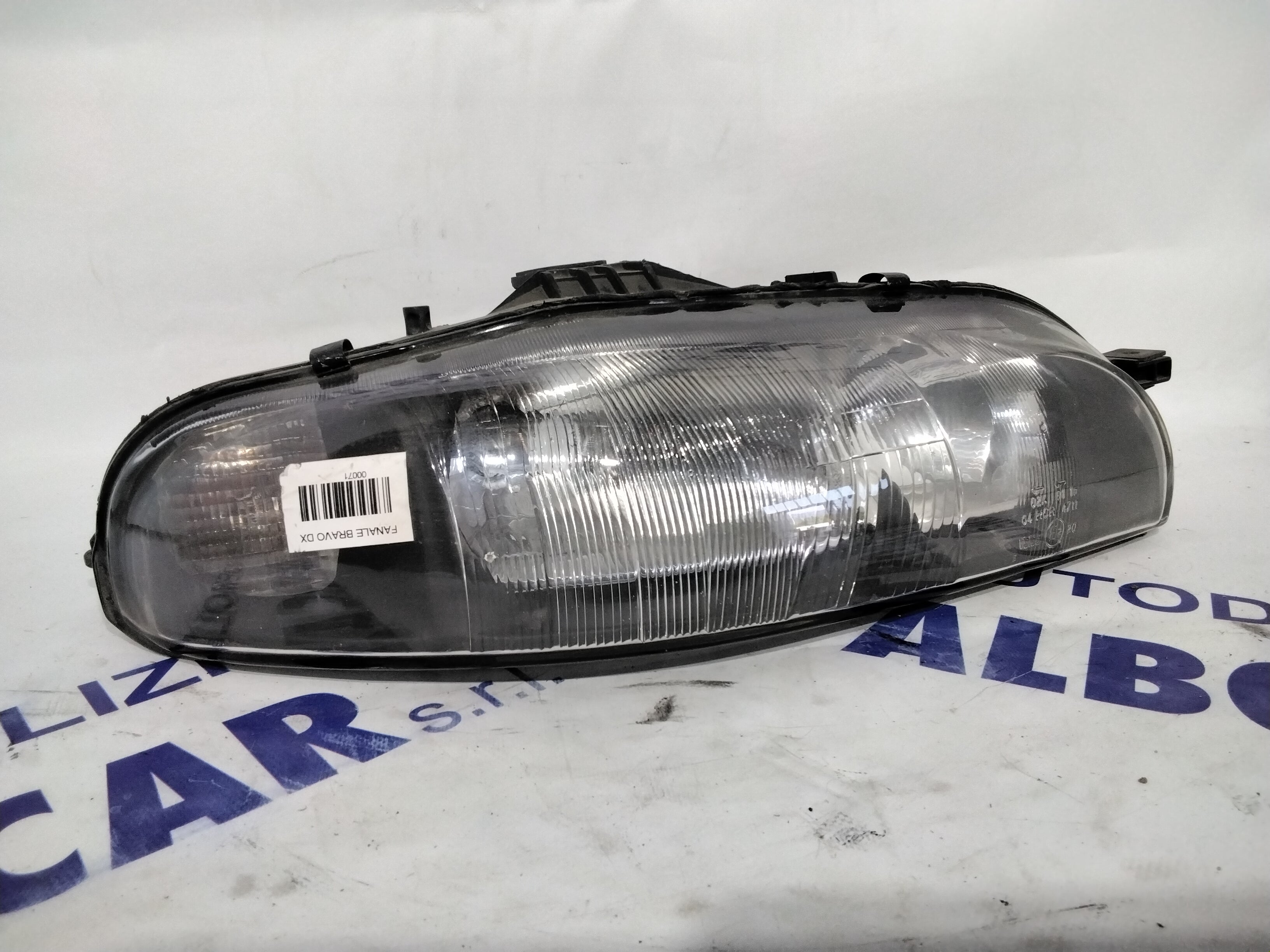 Headlight/Lamp Fiat Bravo right 1999 part number: 88201558 (sf8p2)