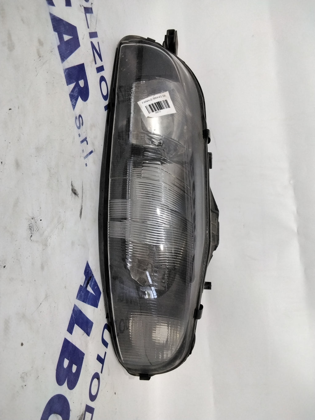 Fiat Bravo headlight left year 1999 code: 88201557(sf8p2)