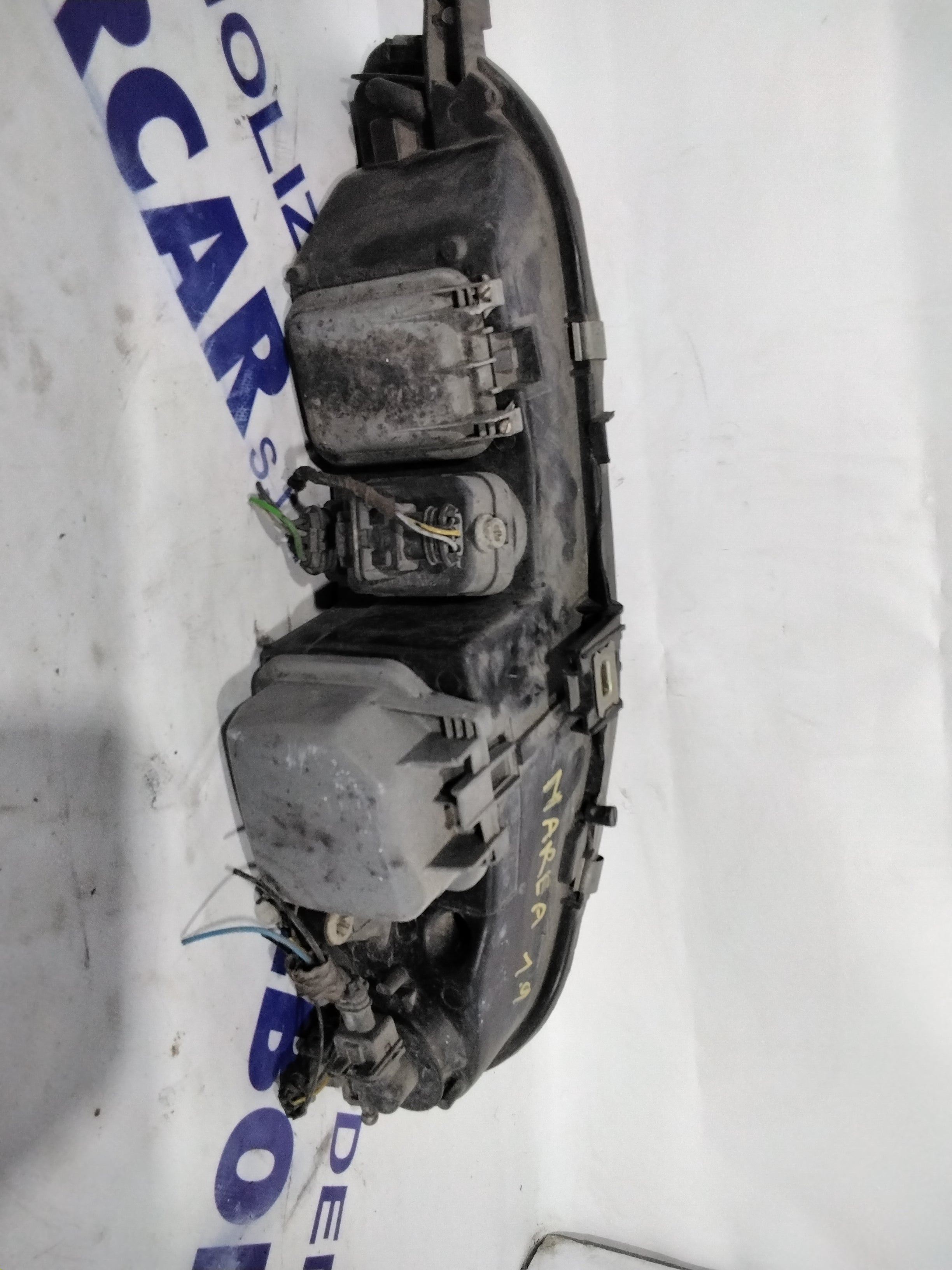 Right headlight Fiat Marea year 1999 part number: 46524479 (sf8p2)
