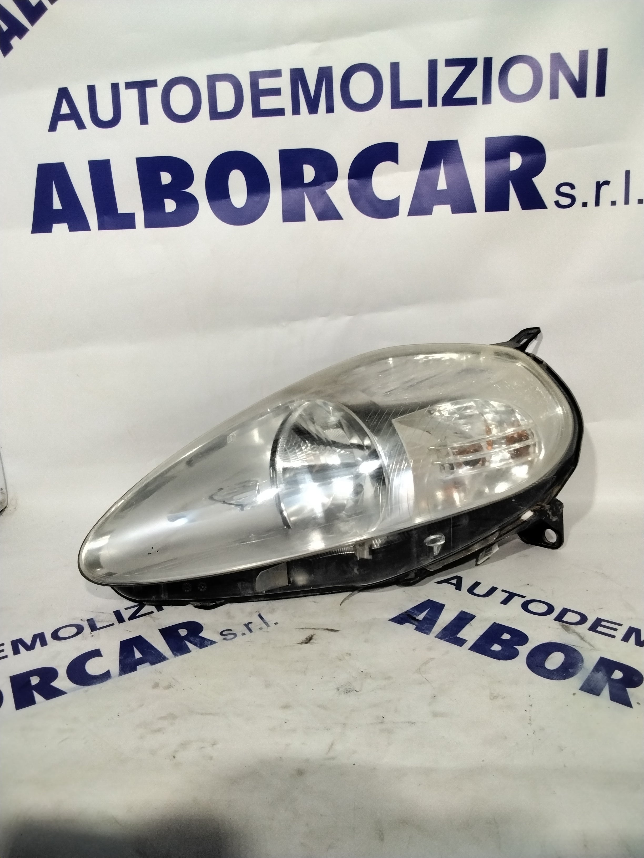 headlight left Fiat Grande Punto Evo year 2010 code: 89101373