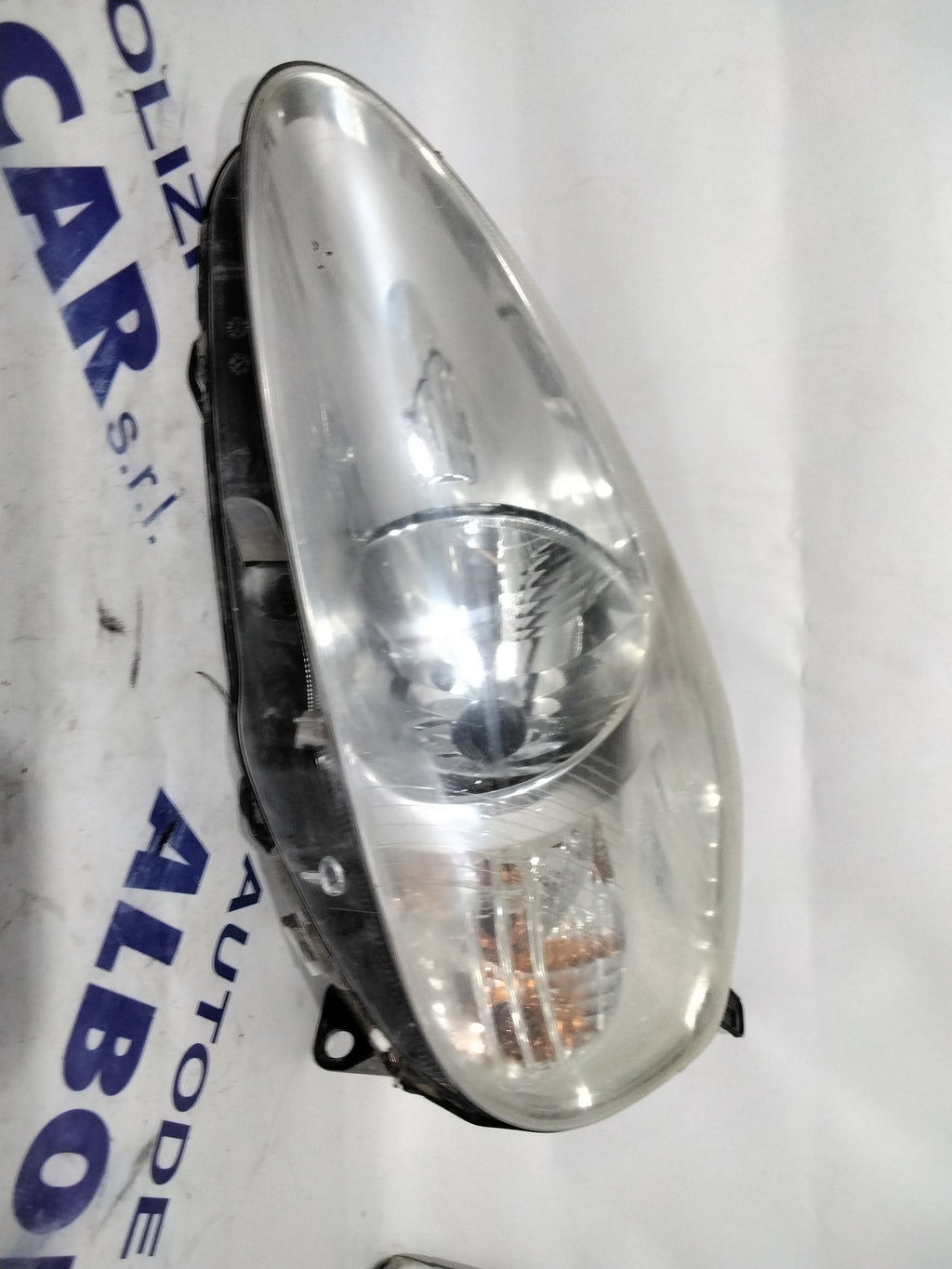 headlight left Fiat Grande Punto Evo year 2010 code: 89101373