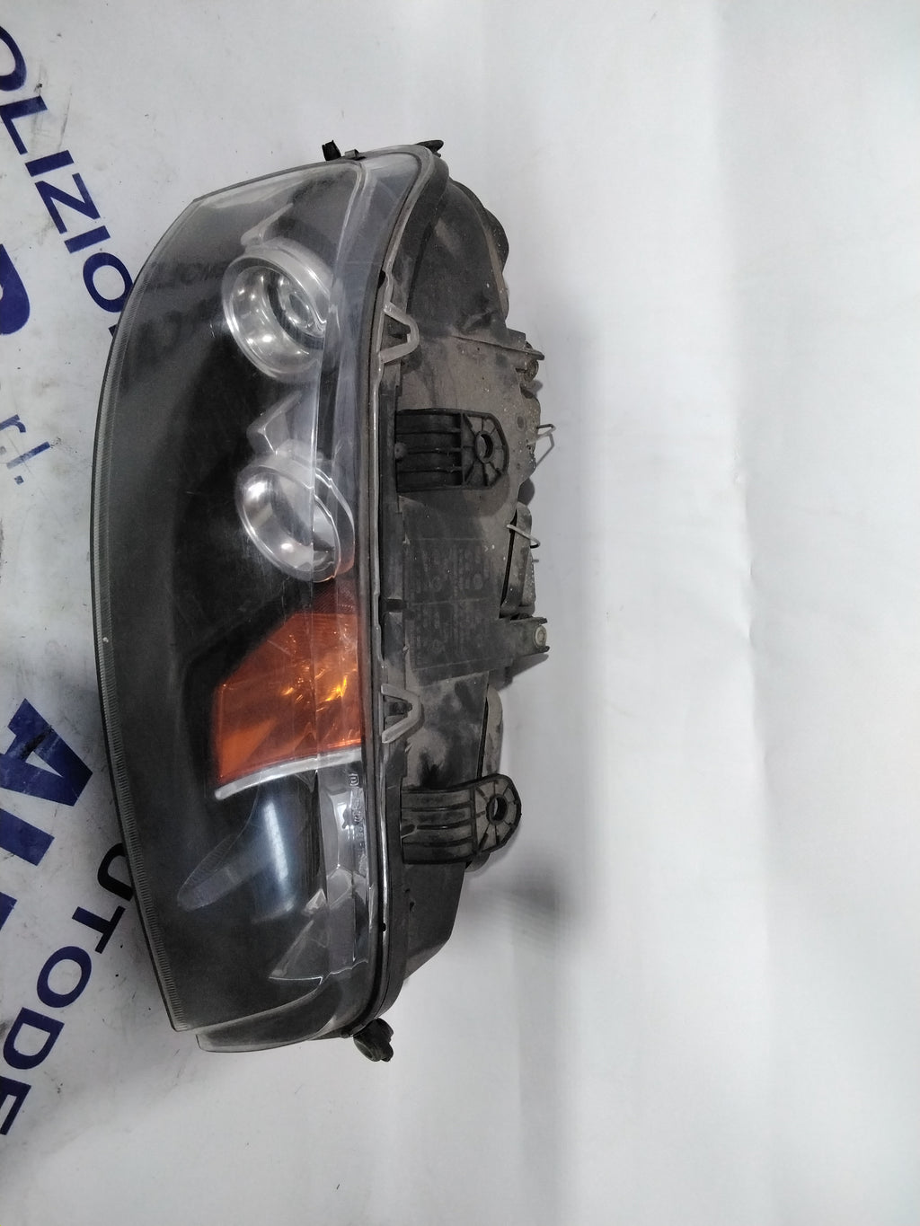 Faro delantero Fiat Punto II serie derecho año 2002 código: 89101064 (sf8p2)
