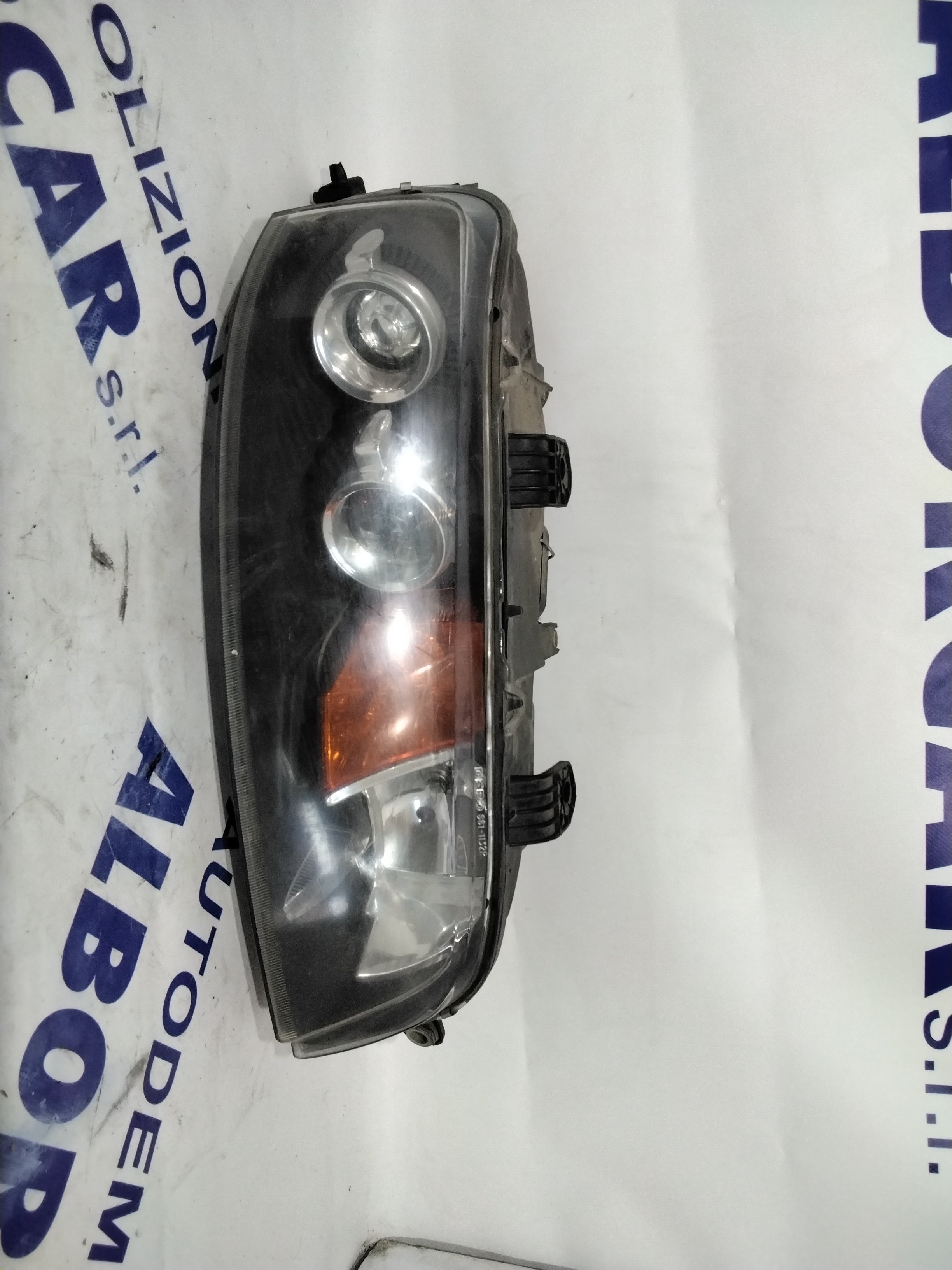 Faro delantero Fiat Punto II serie derecho año 2002 código: 89101064 (sf8p2)