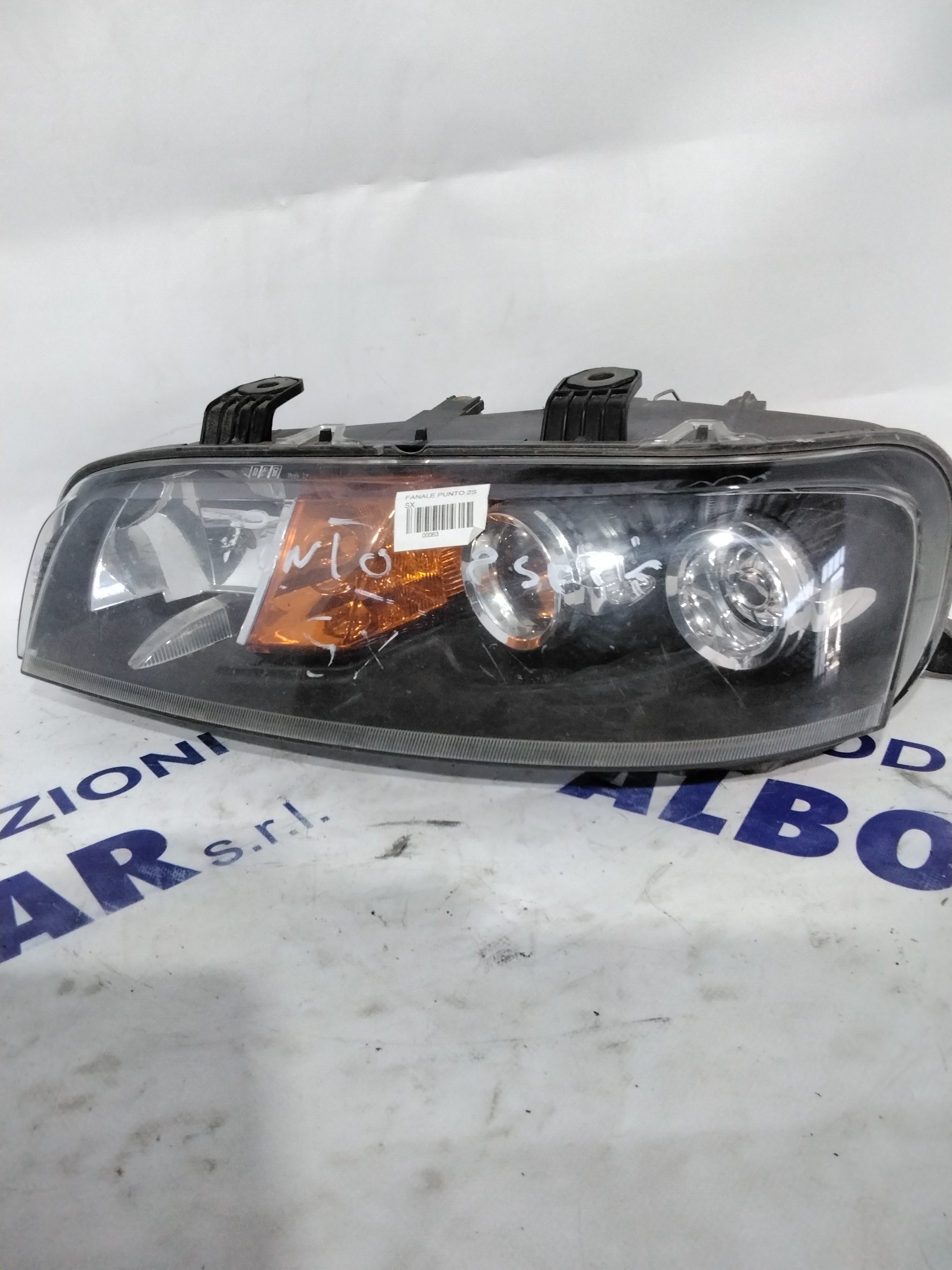 Left headlight Fiat Punto II series year 2002 code: 89100568 (sf8p2)