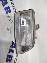 Carica l&#39;immagine nel visualizzatore di Gallery, Faro fanale anteriore destro fiat punto 1^serie
