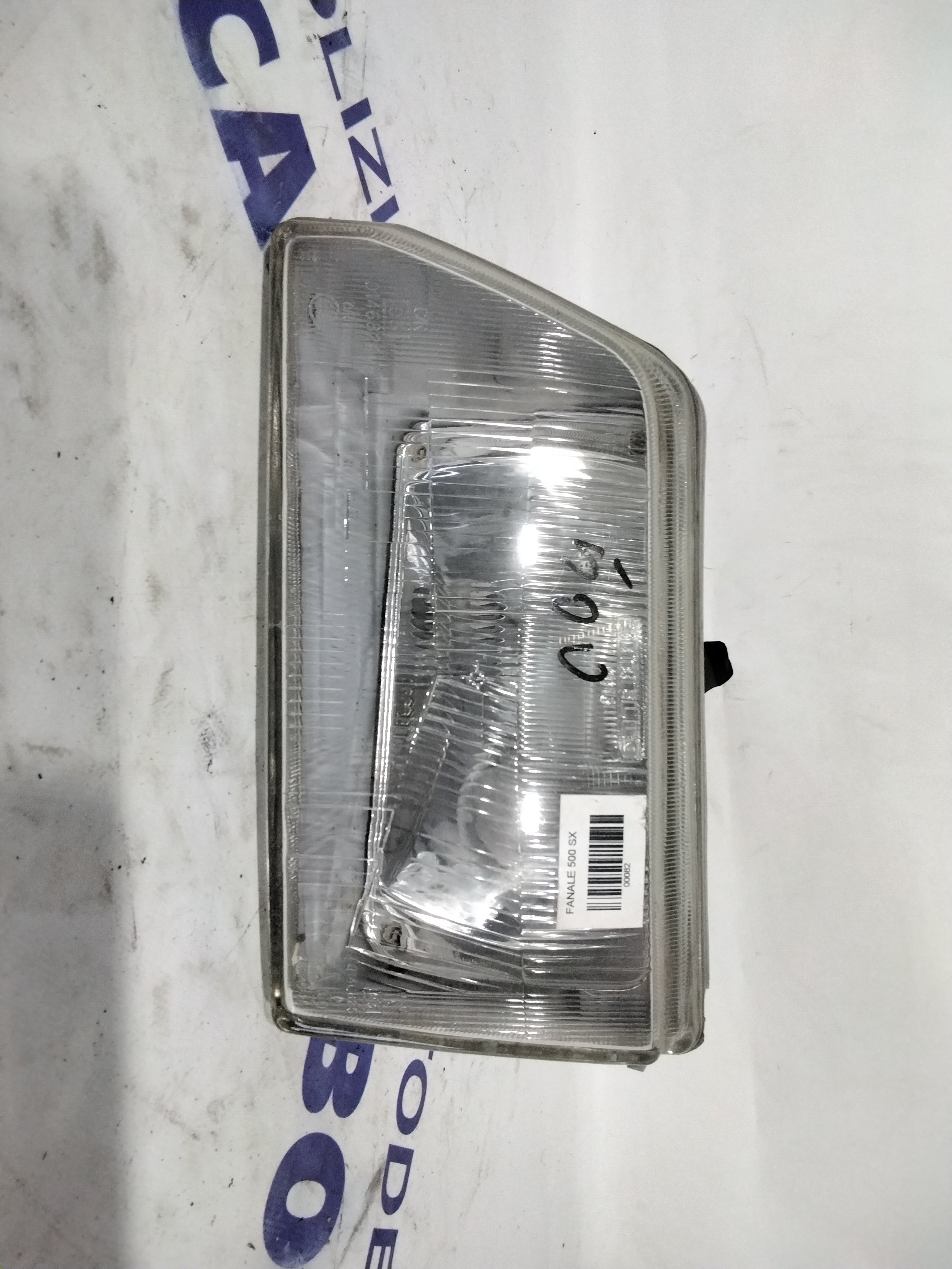 Left headlamp Fiat 500 year 1996 code: 35250748(sf8p1)