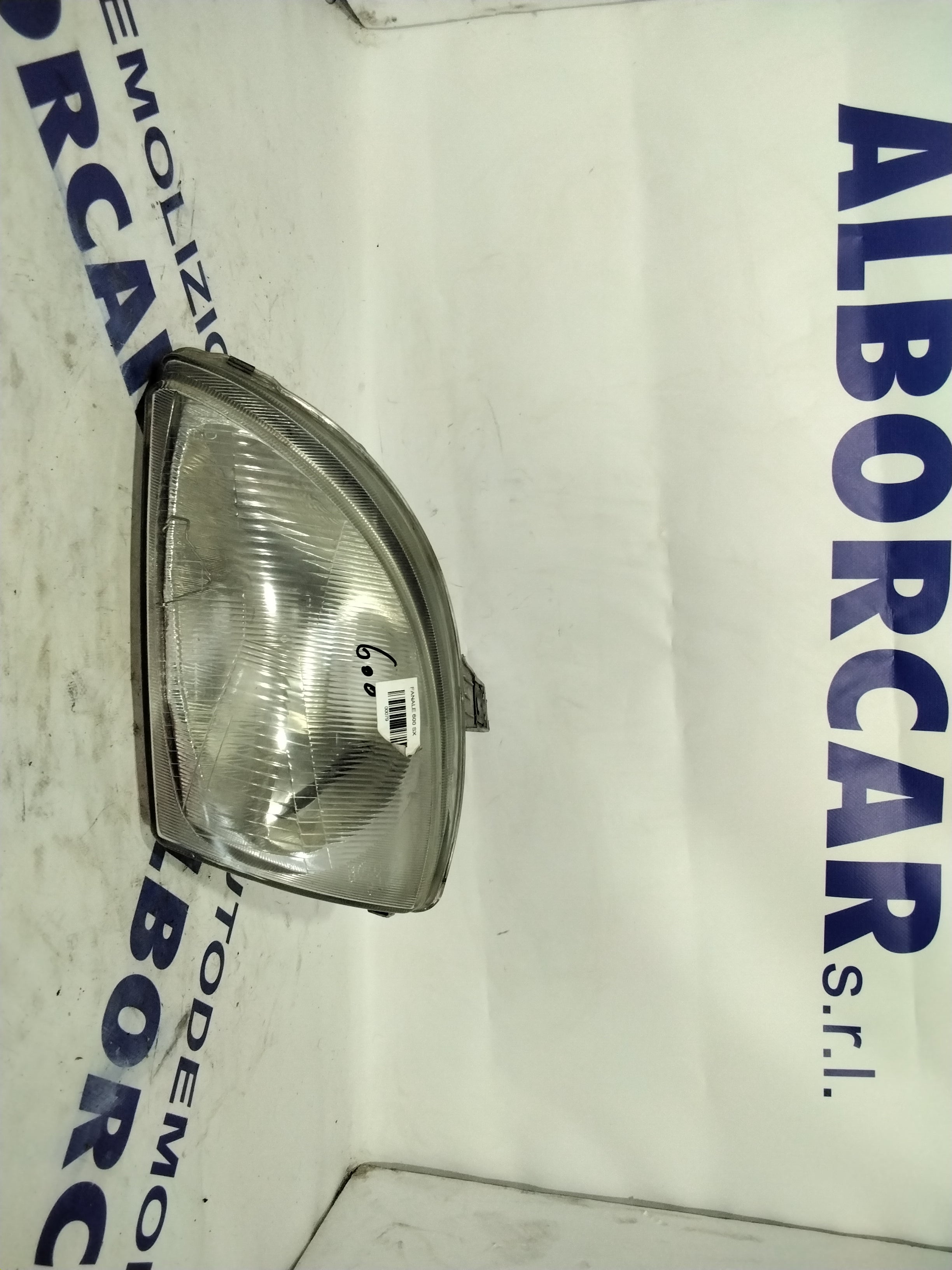 Fiat 600 1st series left headlight year 2002 code: 38800748