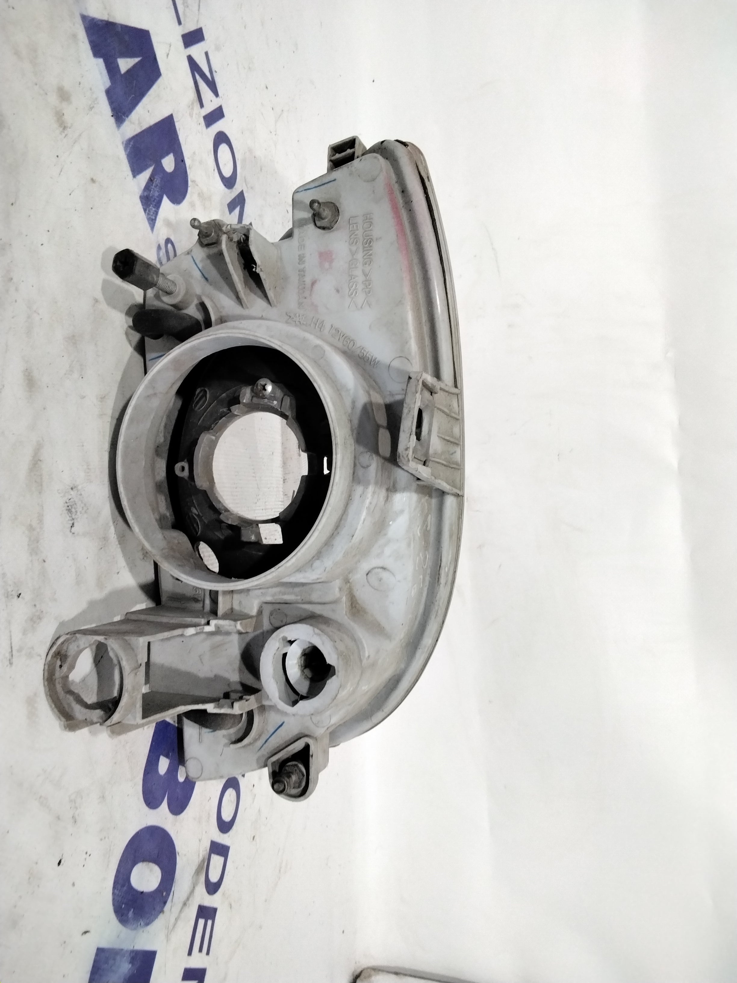 Fiat 600 1st series left headlight year 2002 code: 38800748