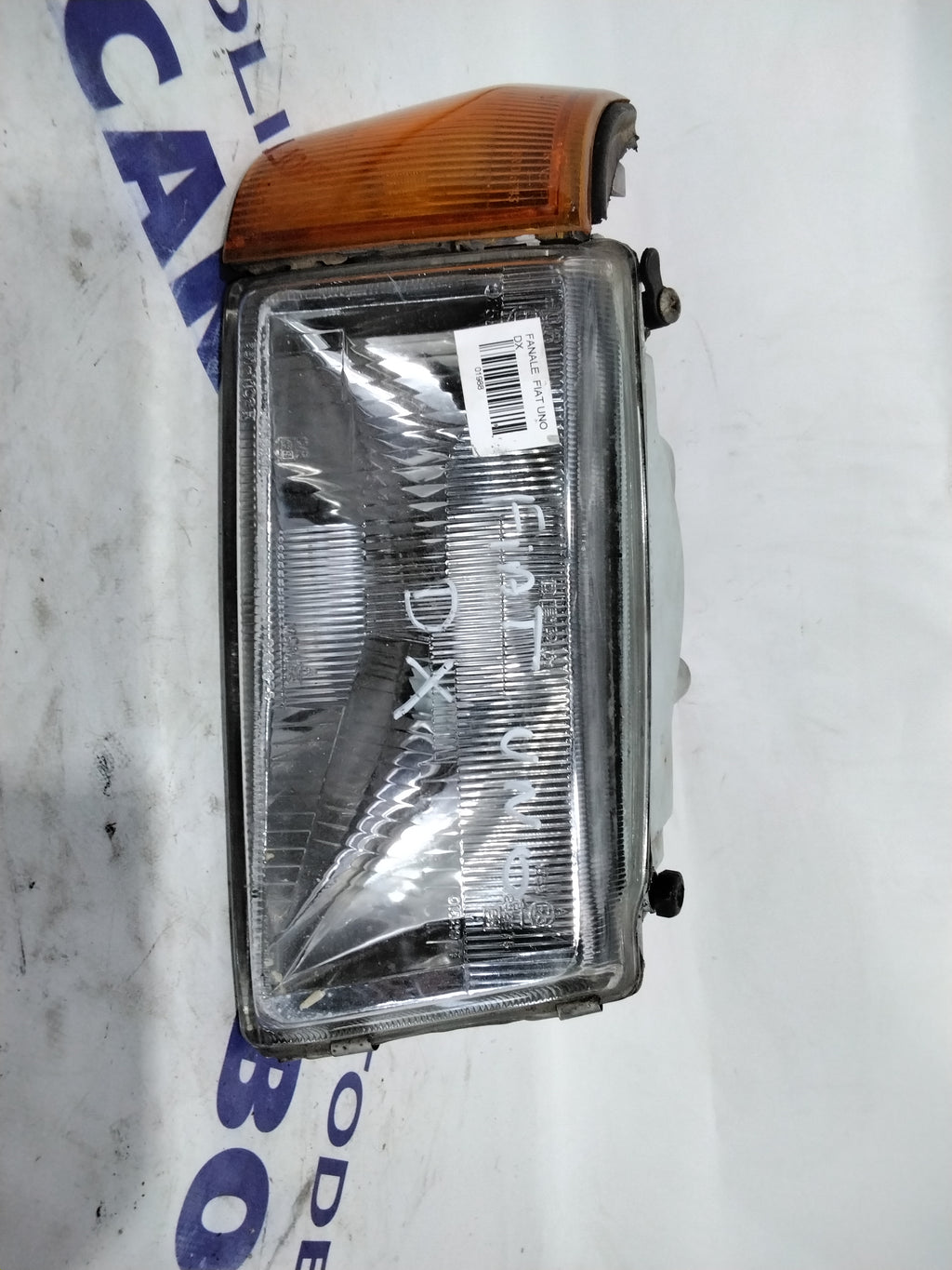Right-hand headlight Fiat Uno 1996 (sf8p1)