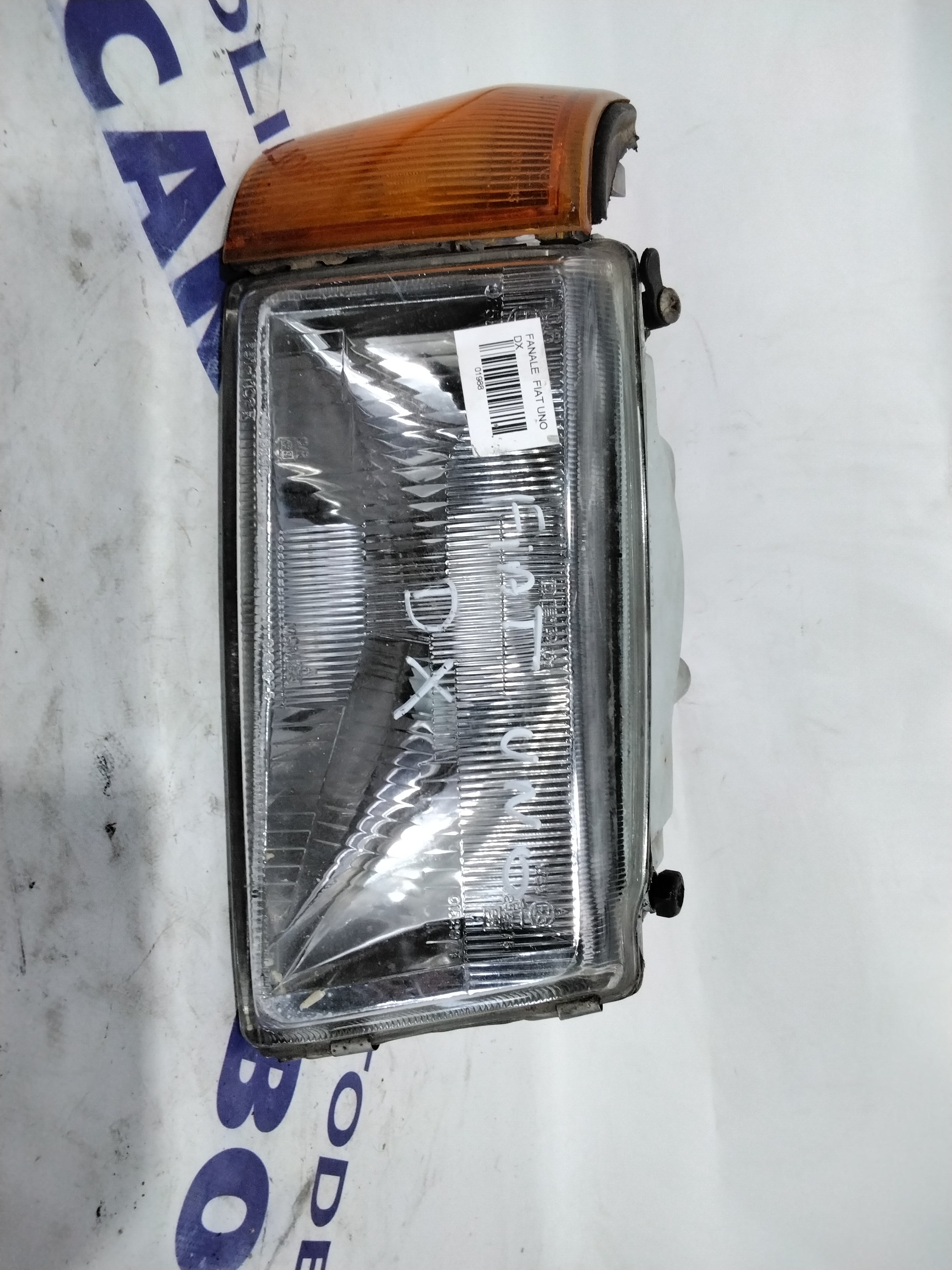 Right-hand headlight Fiat Uno 1996 (sf8p1)
