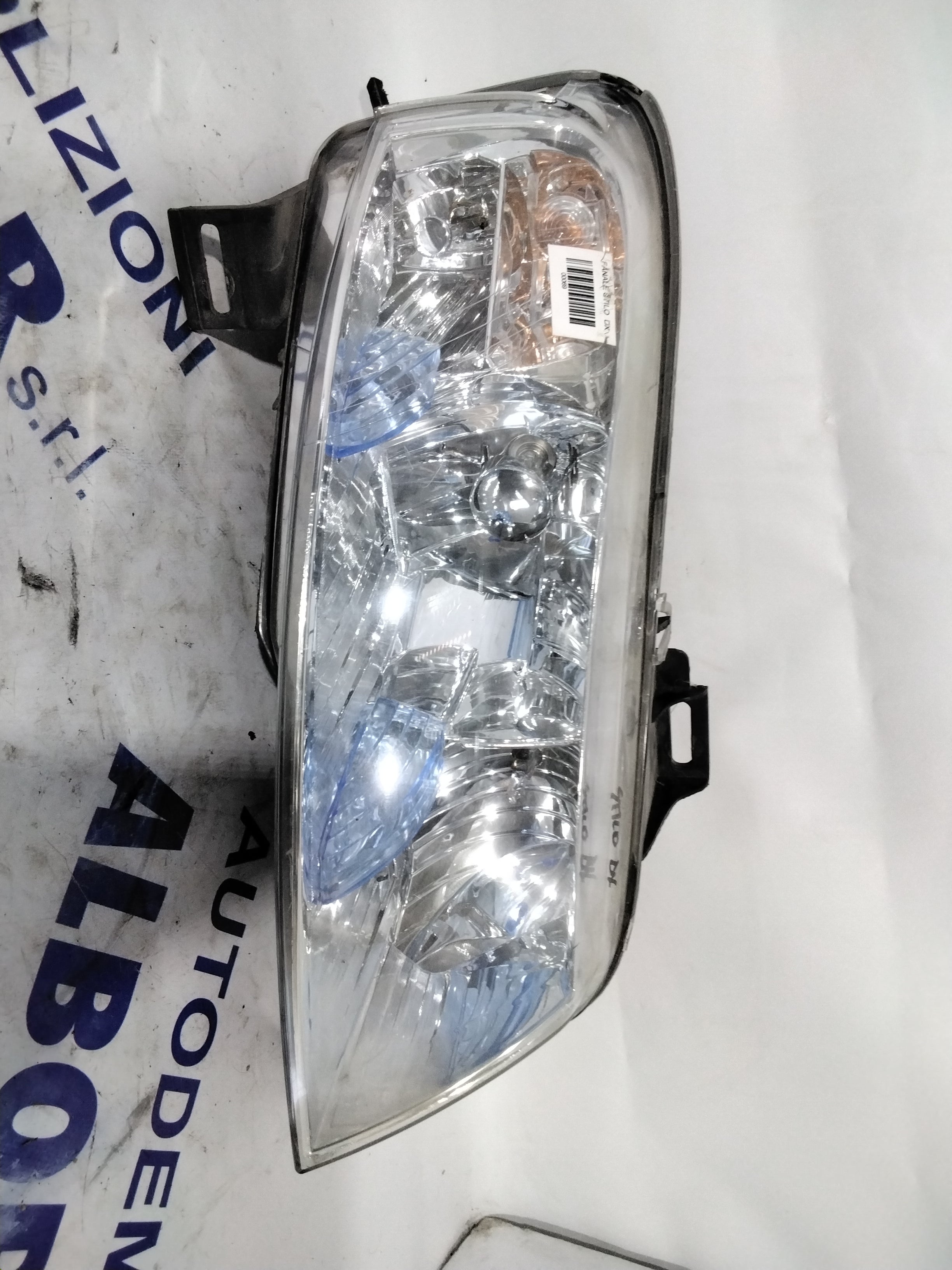 Fiat Stilo right headlight year 2004 code: 086611134R (sf8p1)