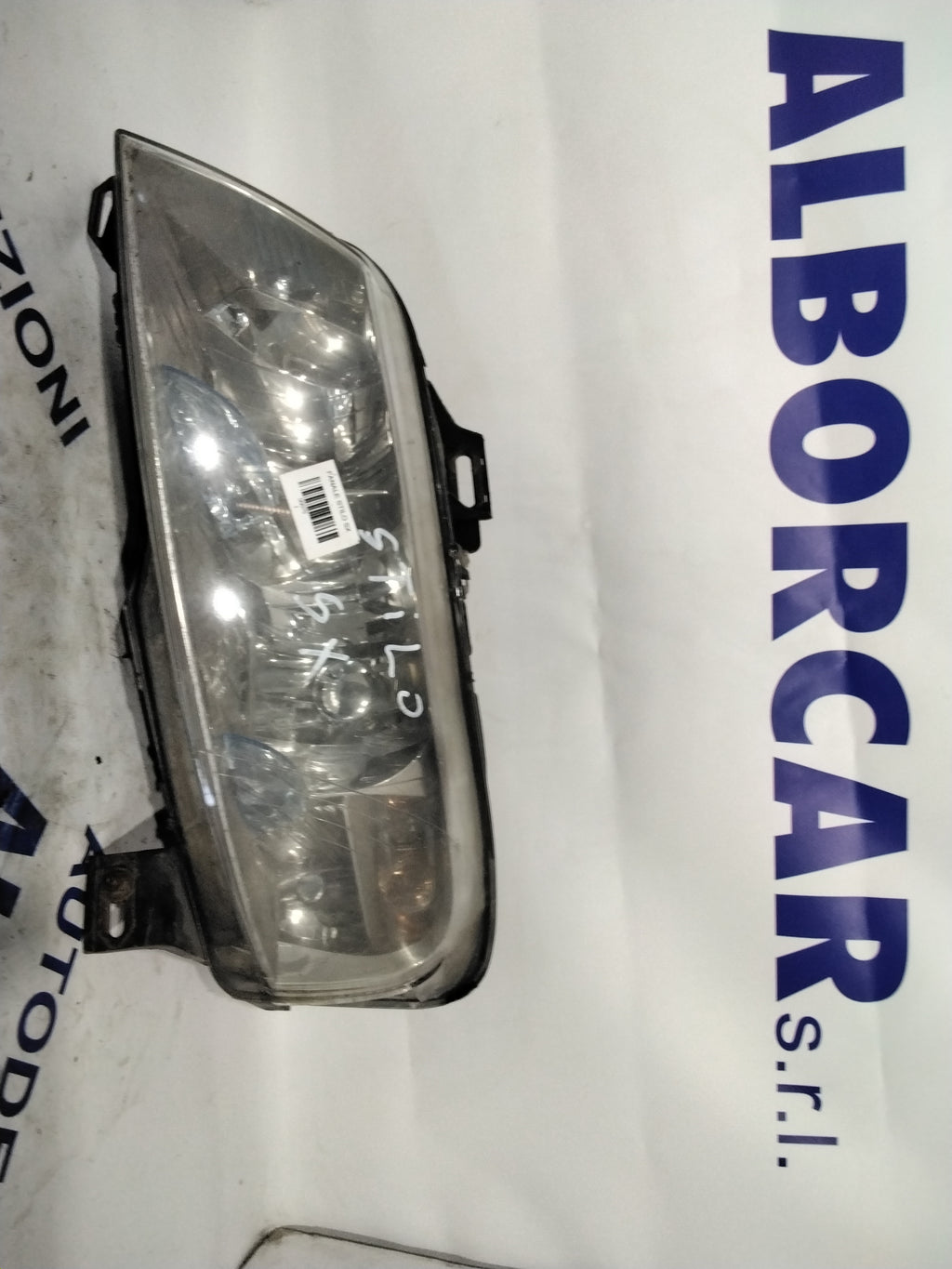 Fiat Stilo left headlight year 2004 code: 40795748 (sf8p1)