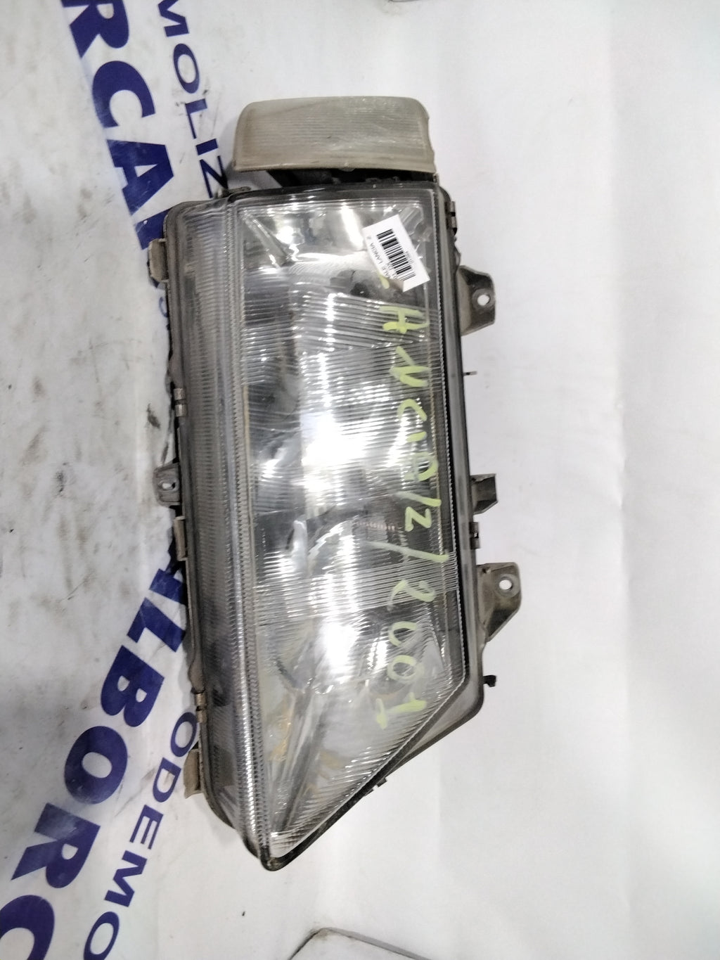 Right Lancia Z headlight year 2001 code: 60979760 (sf8p1)