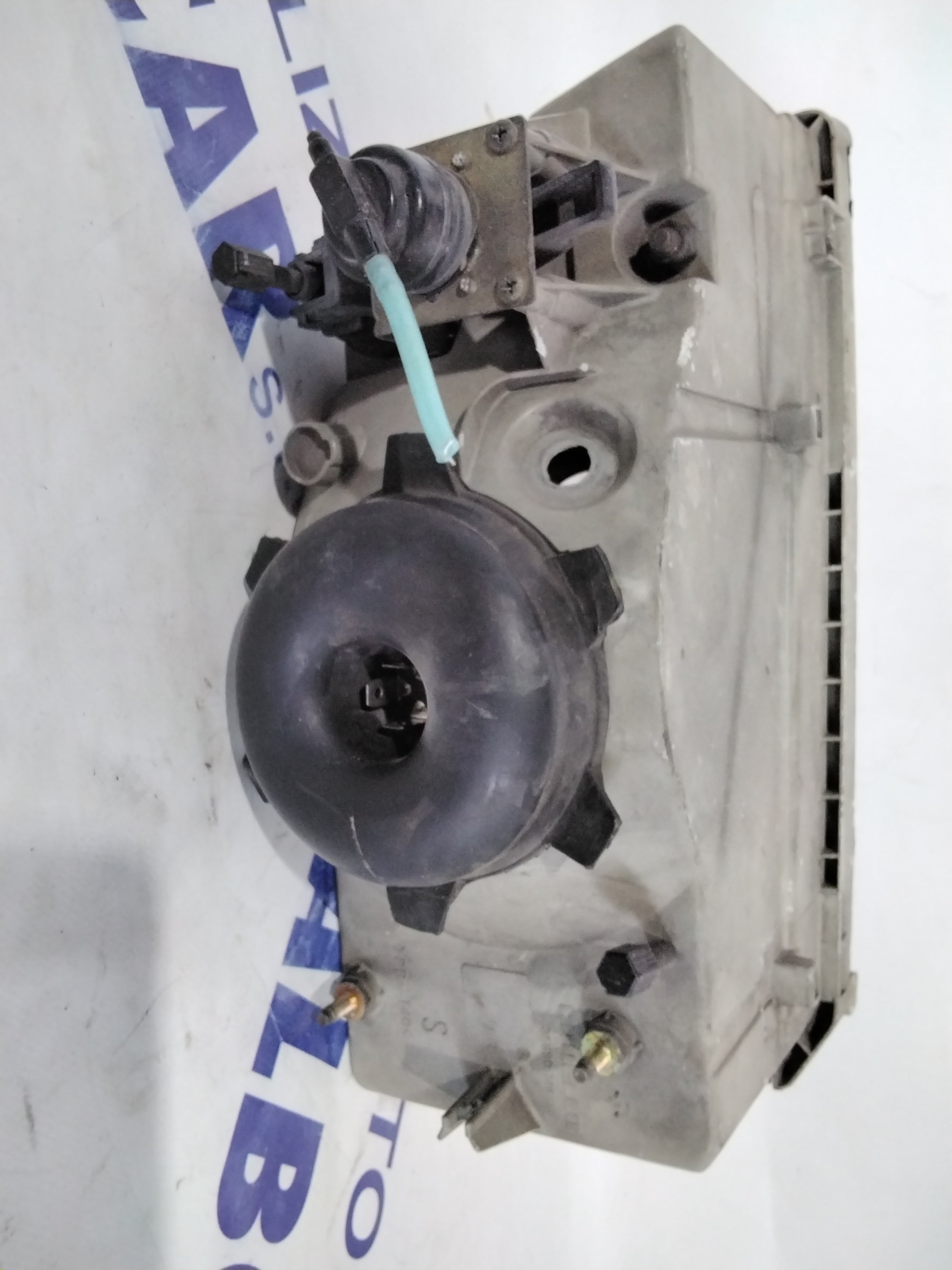Fiat Ducato headlamp left year 1996 code: 35690748 (sf8p3)