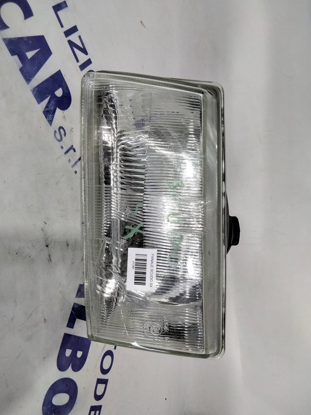 Fiat Scudo left headlight year 1998 code: 1474268080 (sf8p3)