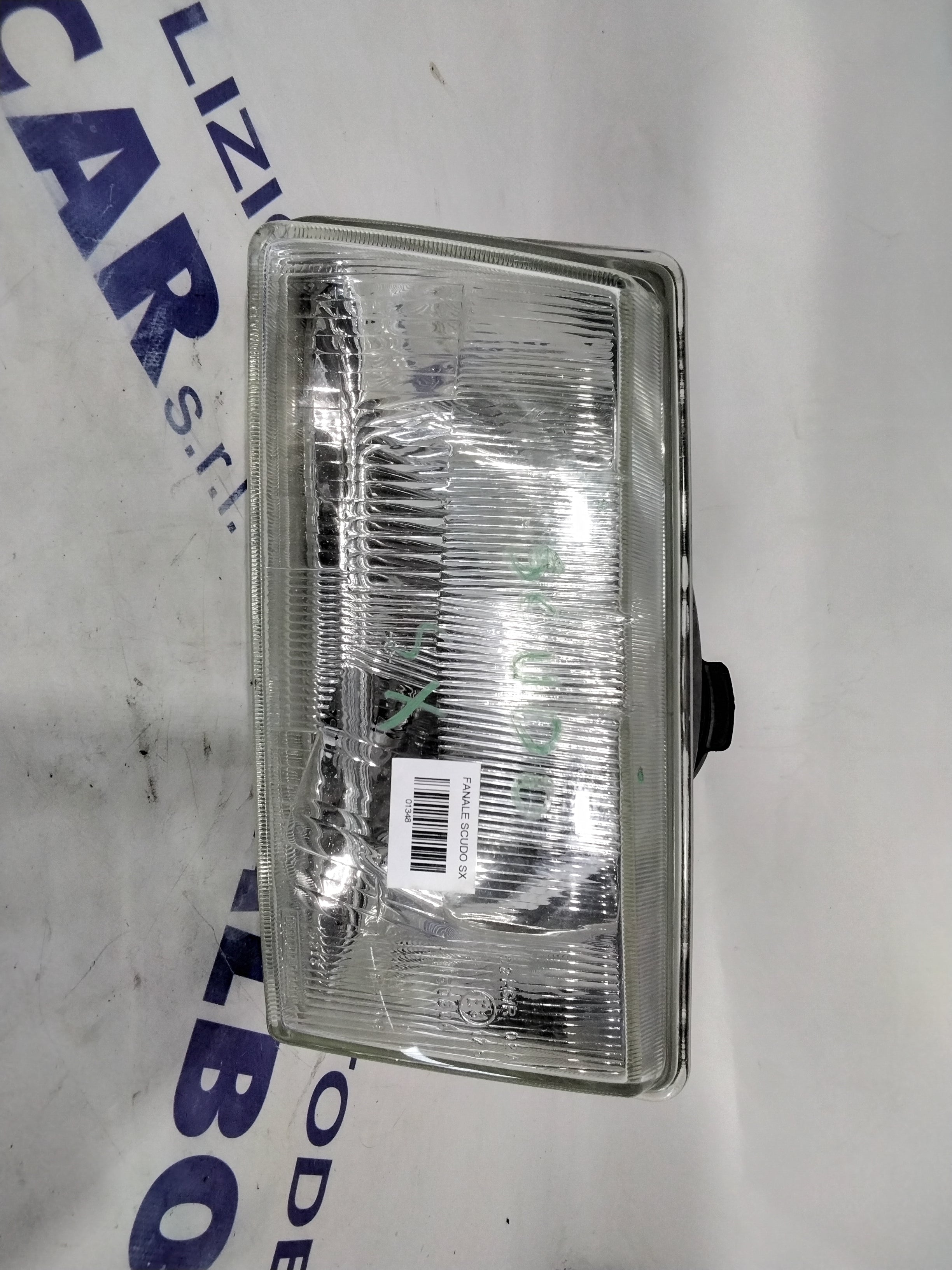 Fiat Scudo left headlight year 1998 code: 1474268080 (sf8p3)