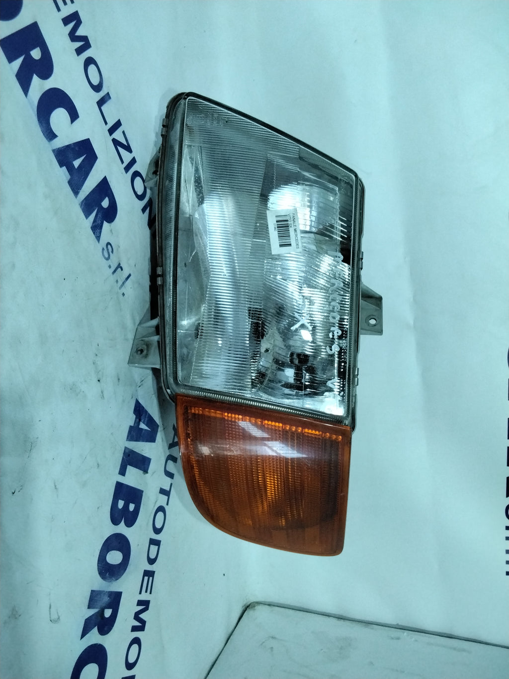 Mercedes Vito left headlamp 1998 (sf8p4)